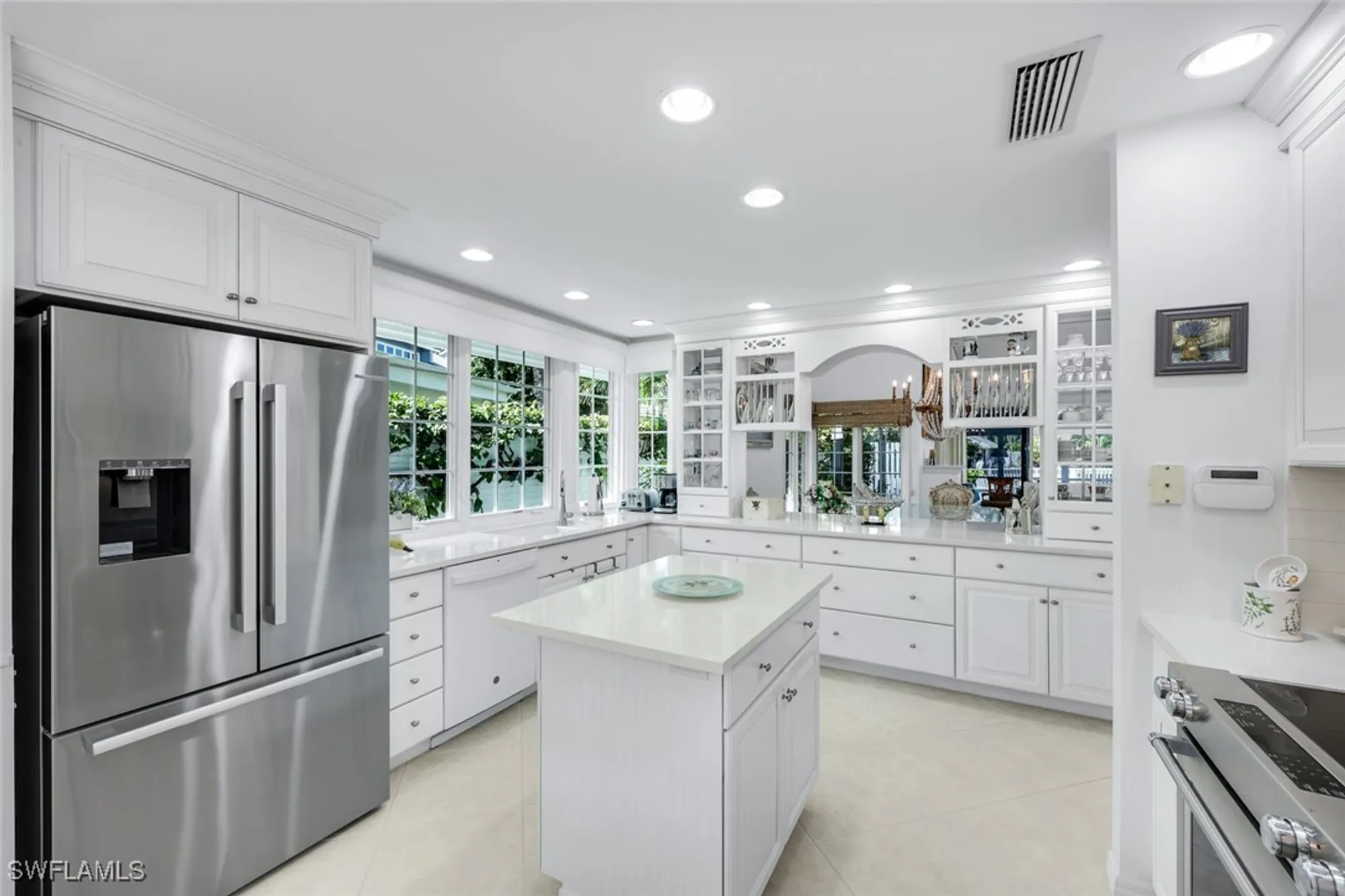 Property Slideshow image 16 of 38 | 635 bridgeway ln, Naples, FL, 34108