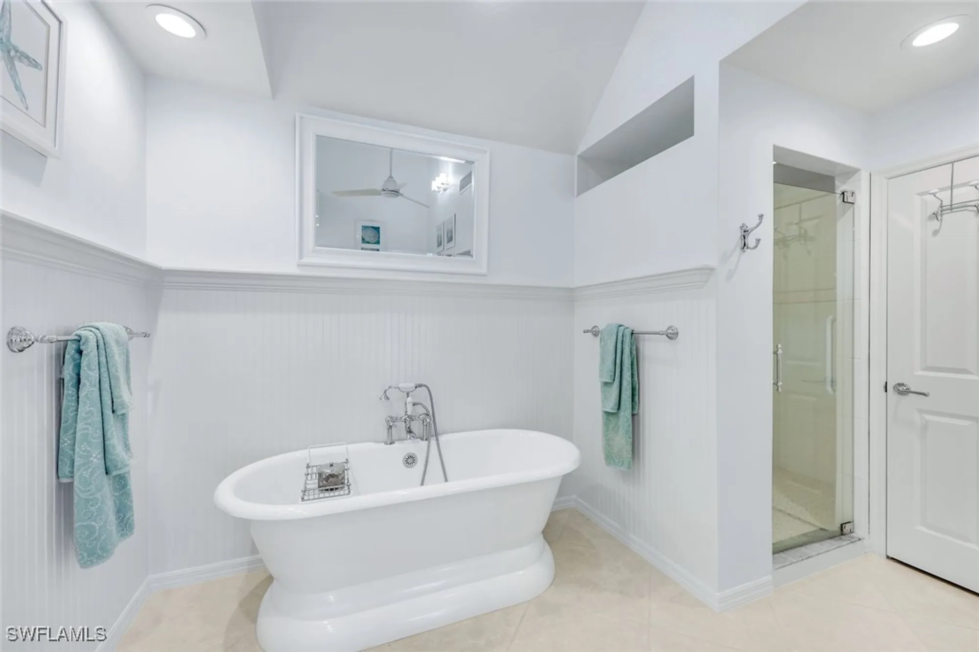 Property Slideshow image 23 of 38 | 635 bridgeway ln, Naples, FL, 34108