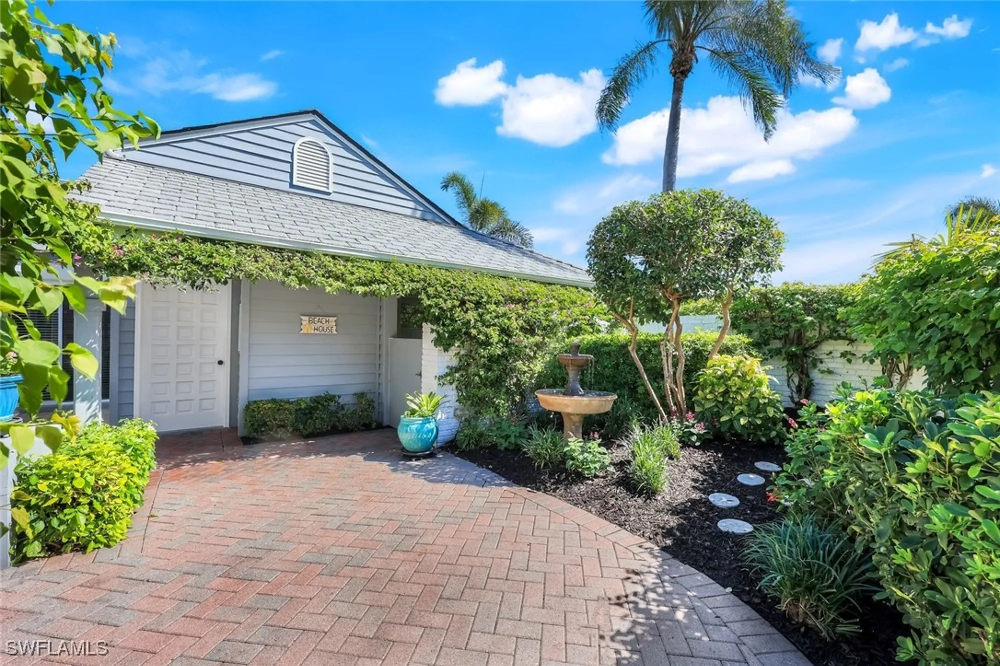 Property Slideshow image 5 of 38 | 635 bridgeway ln, Naples, FL, 34108
