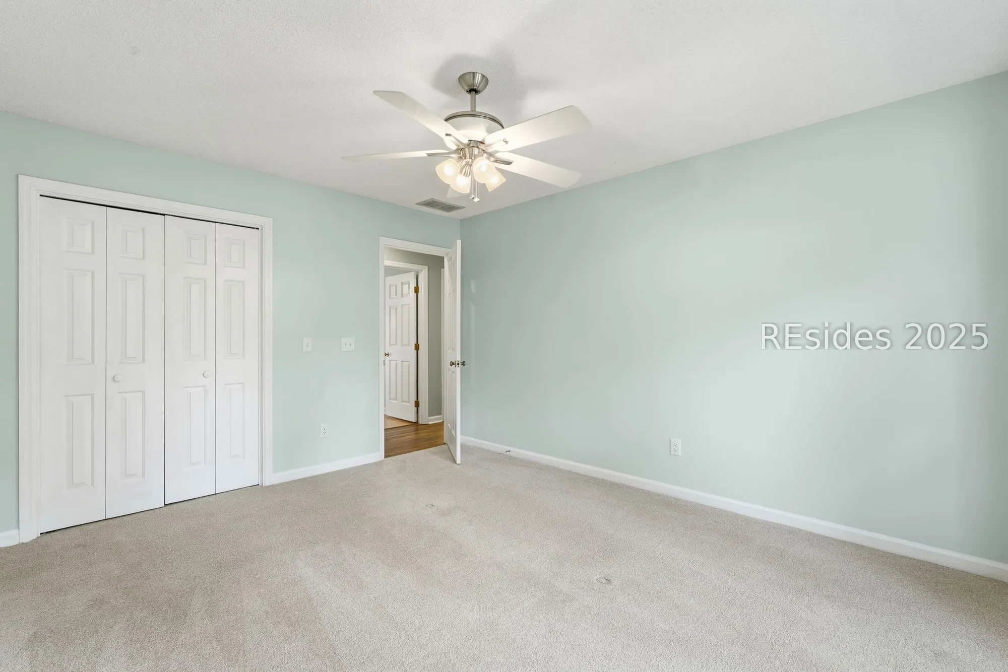 Property Slideshow image 16 of 27 | 7 trails end rd, Hilton Head Island, SC, 29926