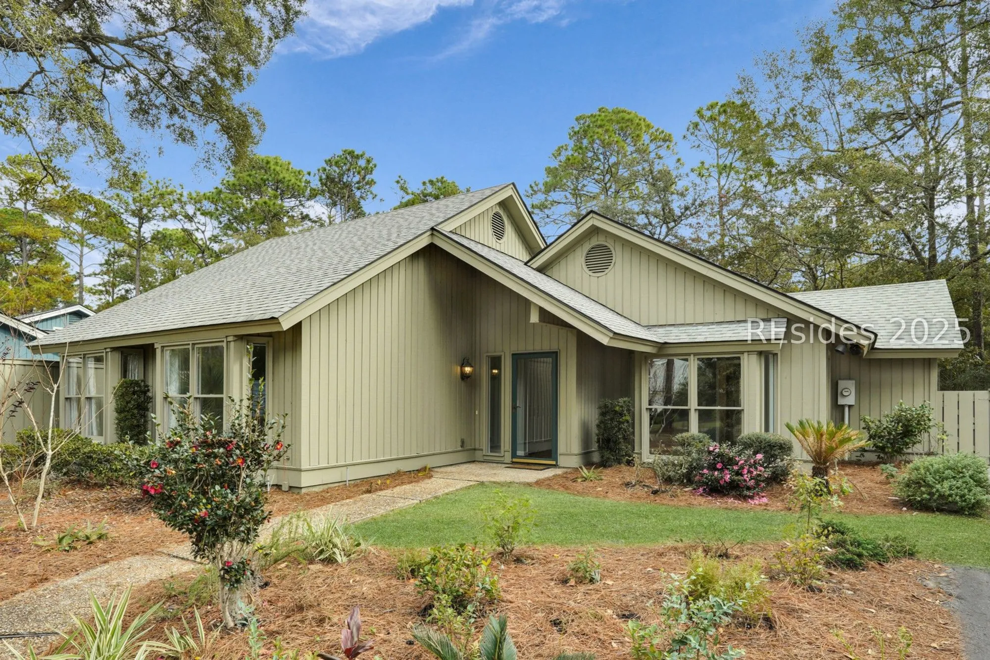 Property Slideshow image 1 of 27 | 7 trails end rd, Hilton Head Island, SC, 29926