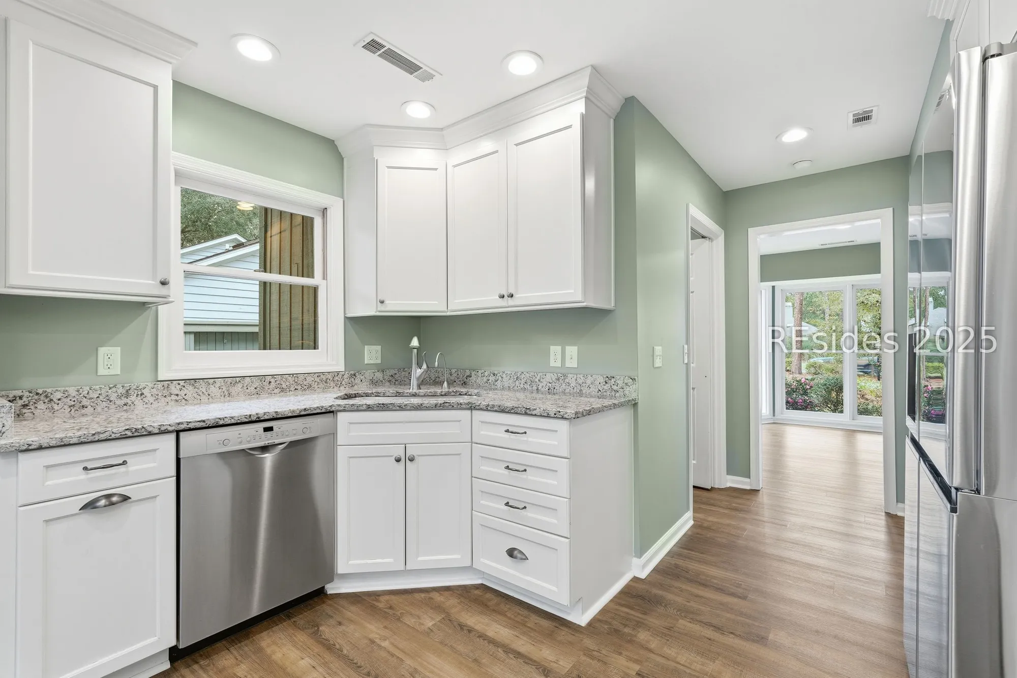 Property Slideshow image 10 of 27 | 7 trails end rd, Hilton Head Island, SC, 29926