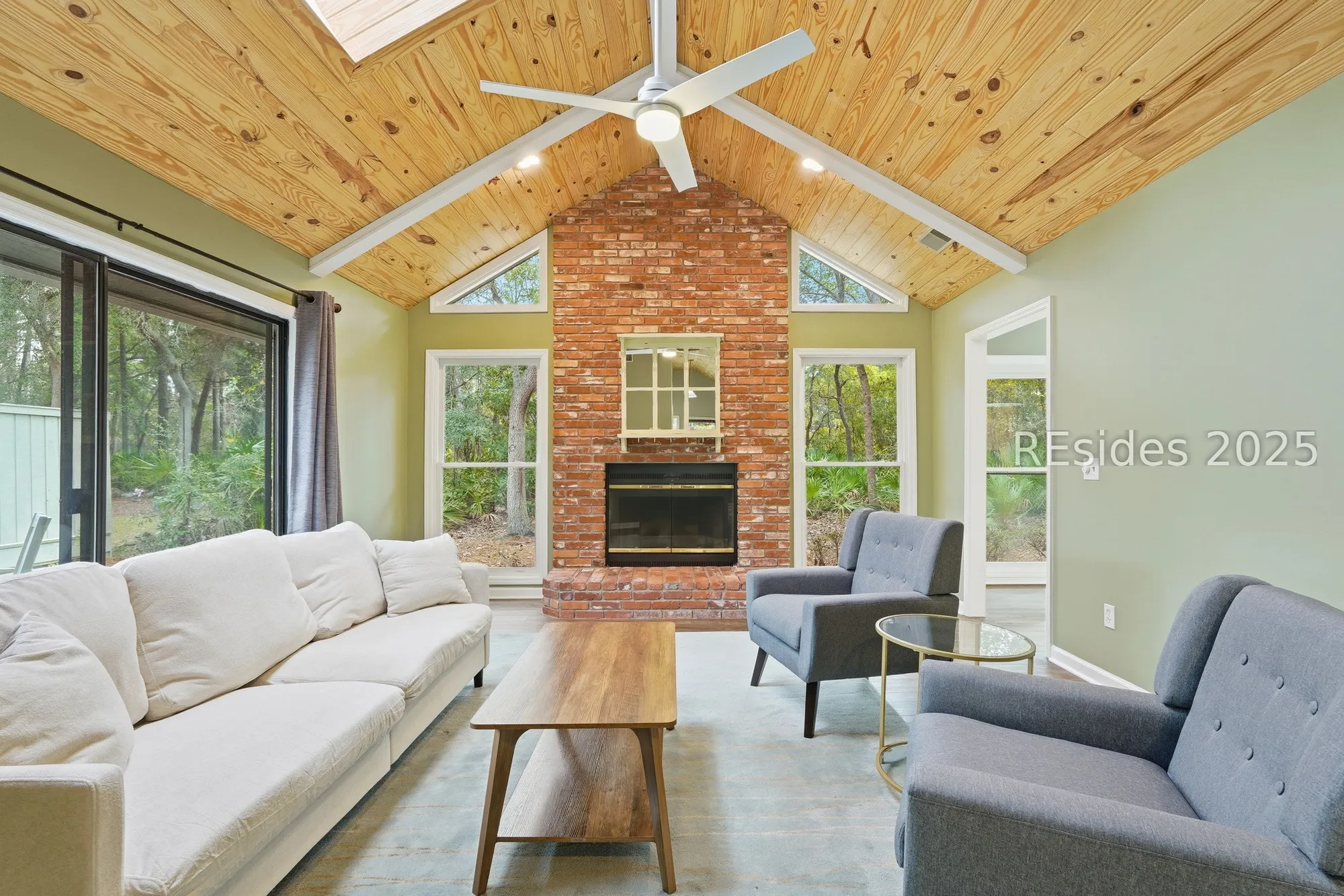 Property Slideshow image 3 of 27 | 7 trails end rd, Hilton Head Island, SC, 29926