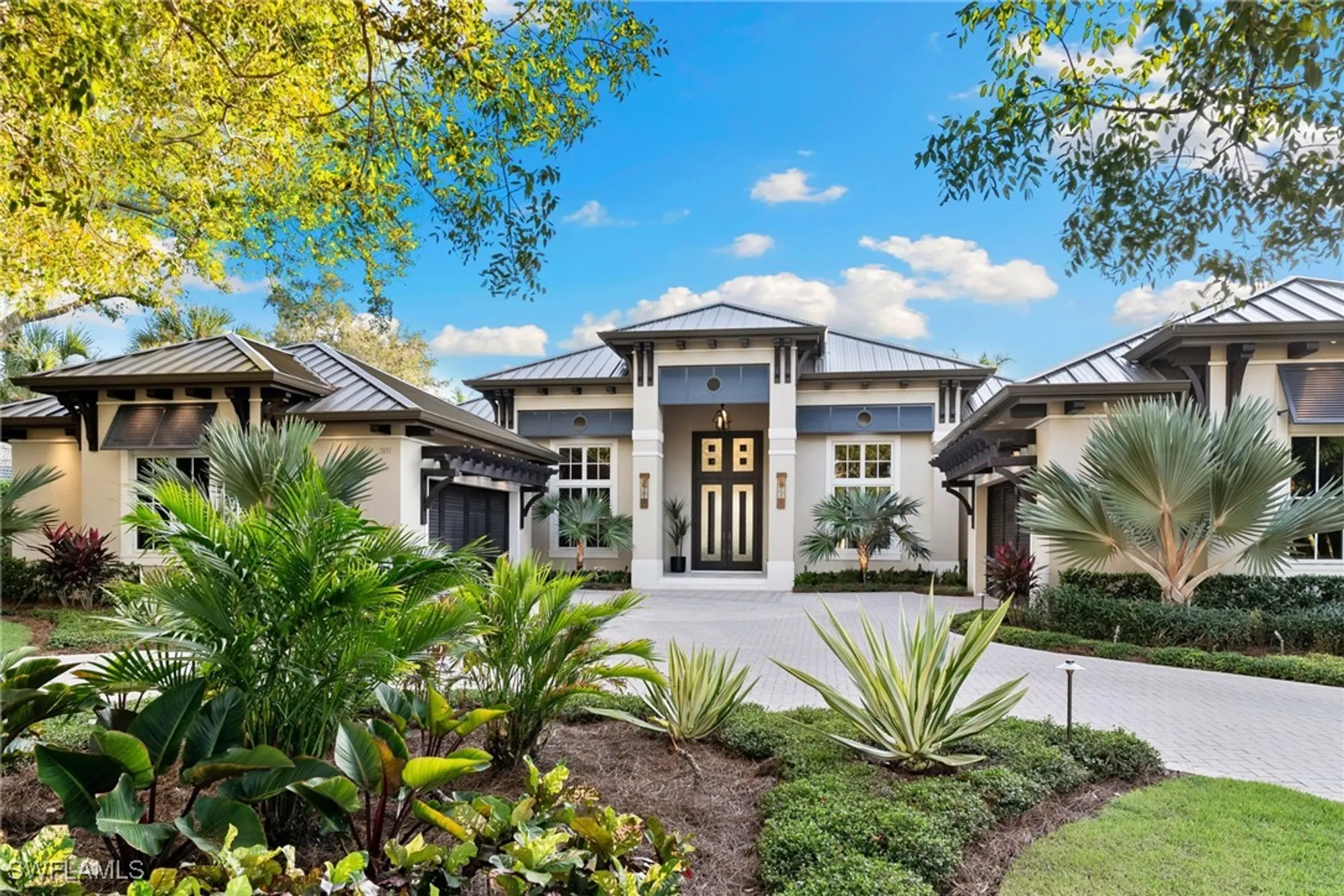 Property Slideshow image 3 of 50 | 3851 woodlake dr, Bonita Springs, FL, 34134