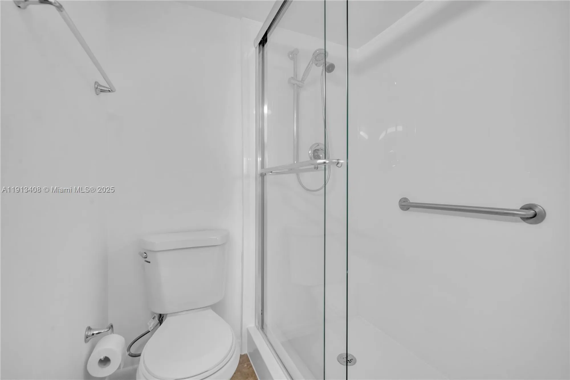 Property Slideshow image 17 of 27 | 2048 hythe c # 2048, Boca Raton, FL, 33434