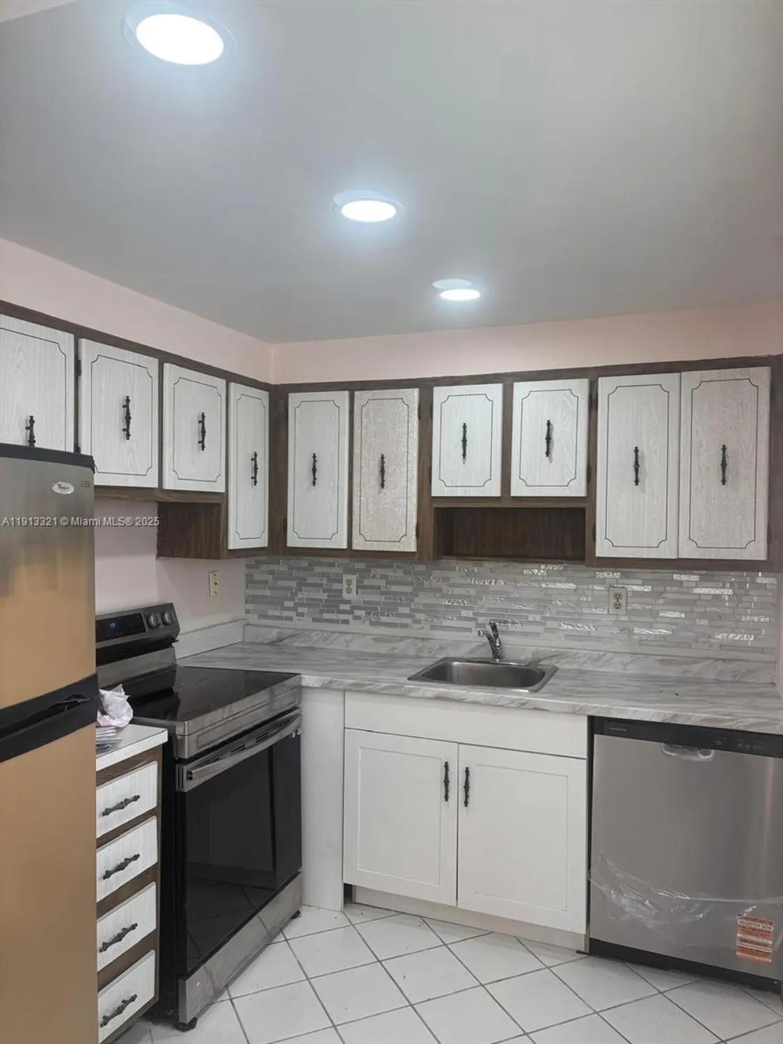 Property Slideshow image 4 of 17 | 235 burgundy e unit e, Delray Beach, FL, 33484