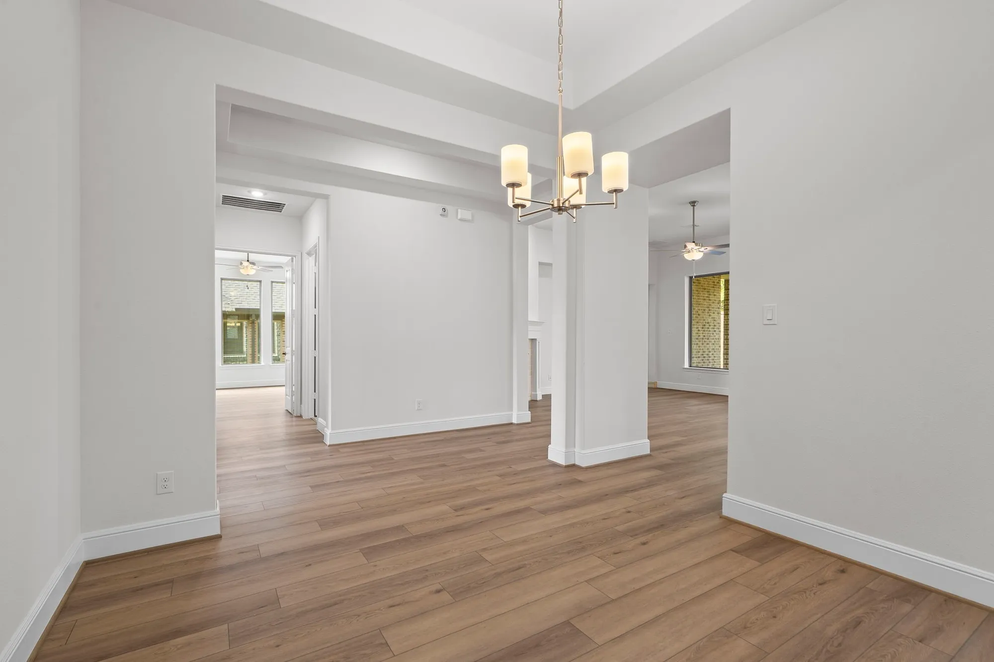 Property Slideshow image 14 of 34 | 10014 larkin cv, Willis, TX, 77318