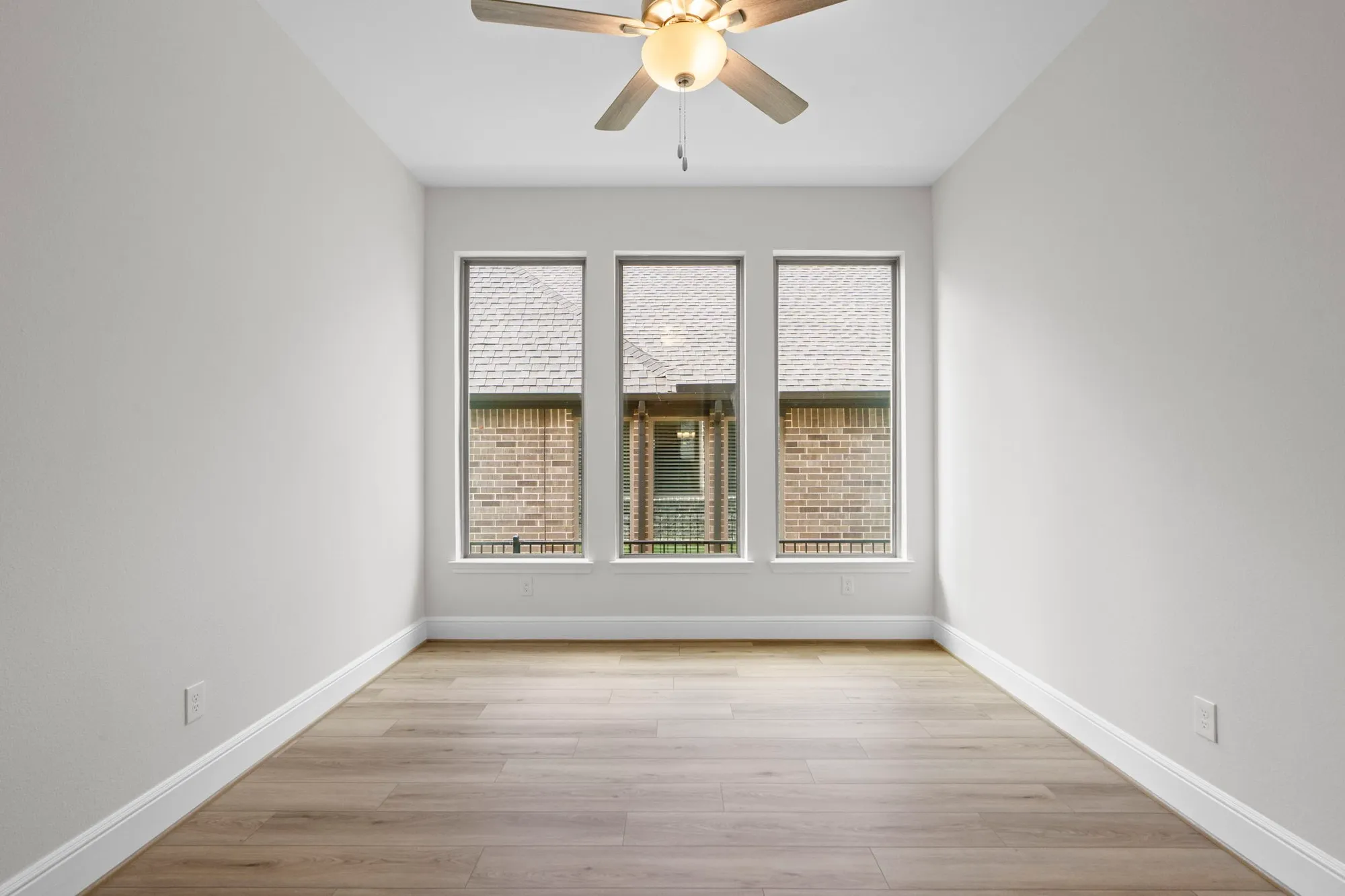 Property Slideshow image 17 of 34 | 10014 larkin cv, Willis, TX, 77318