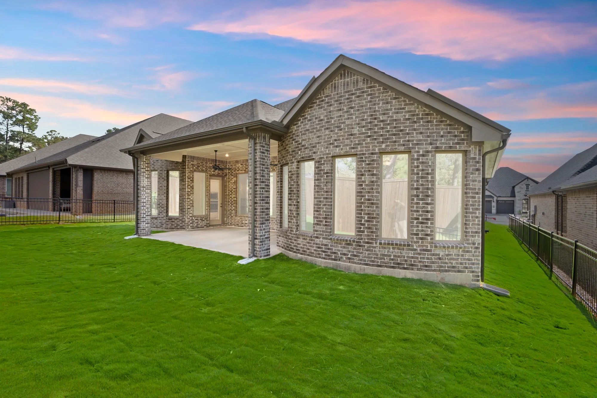 Property Slideshow image 26 of 34 | 10014 larkin cv, Willis, TX, 77318