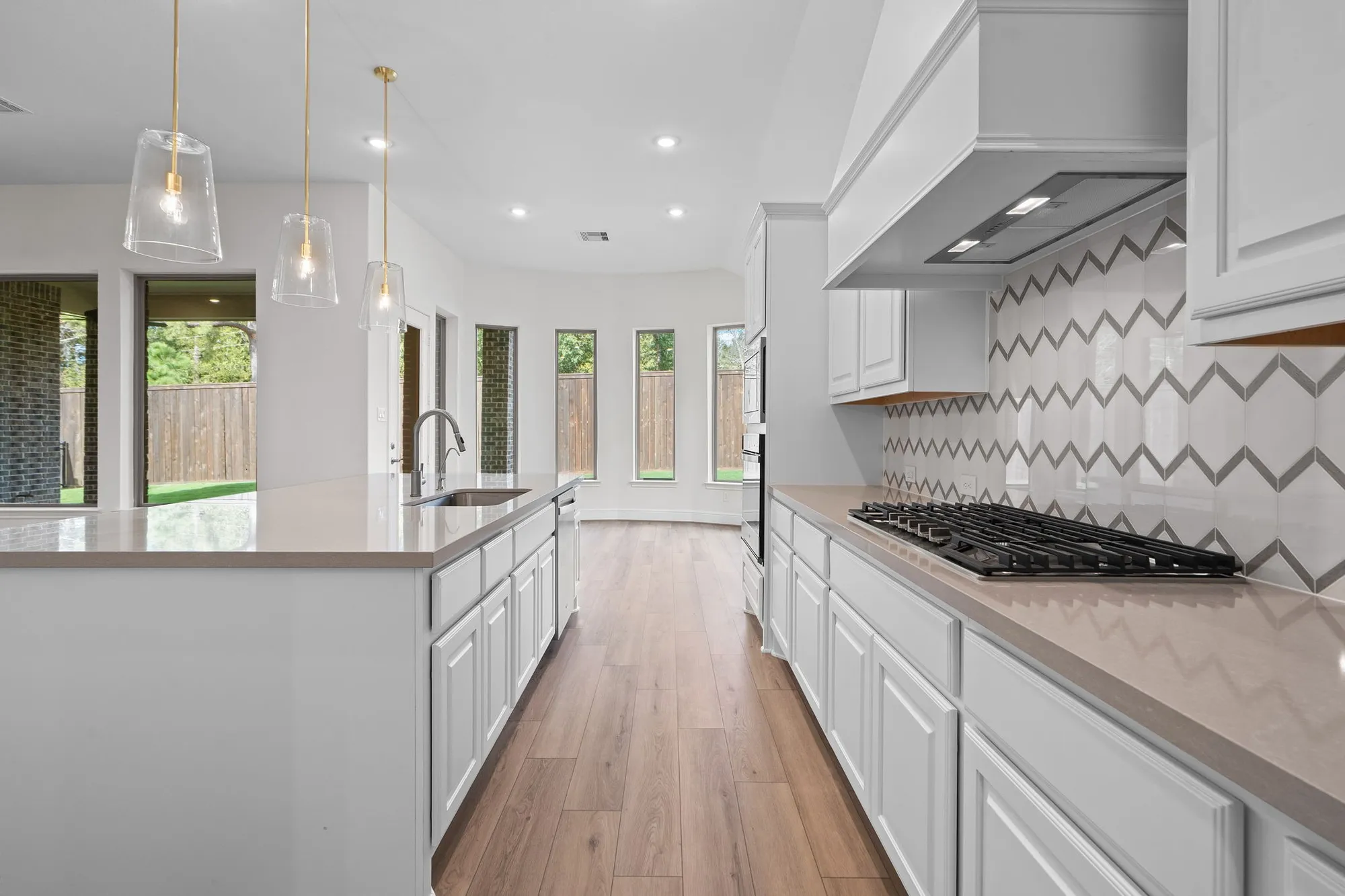 Property Slideshow image 7 of 34 | 10014 larkin cv, Willis, TX, 77318