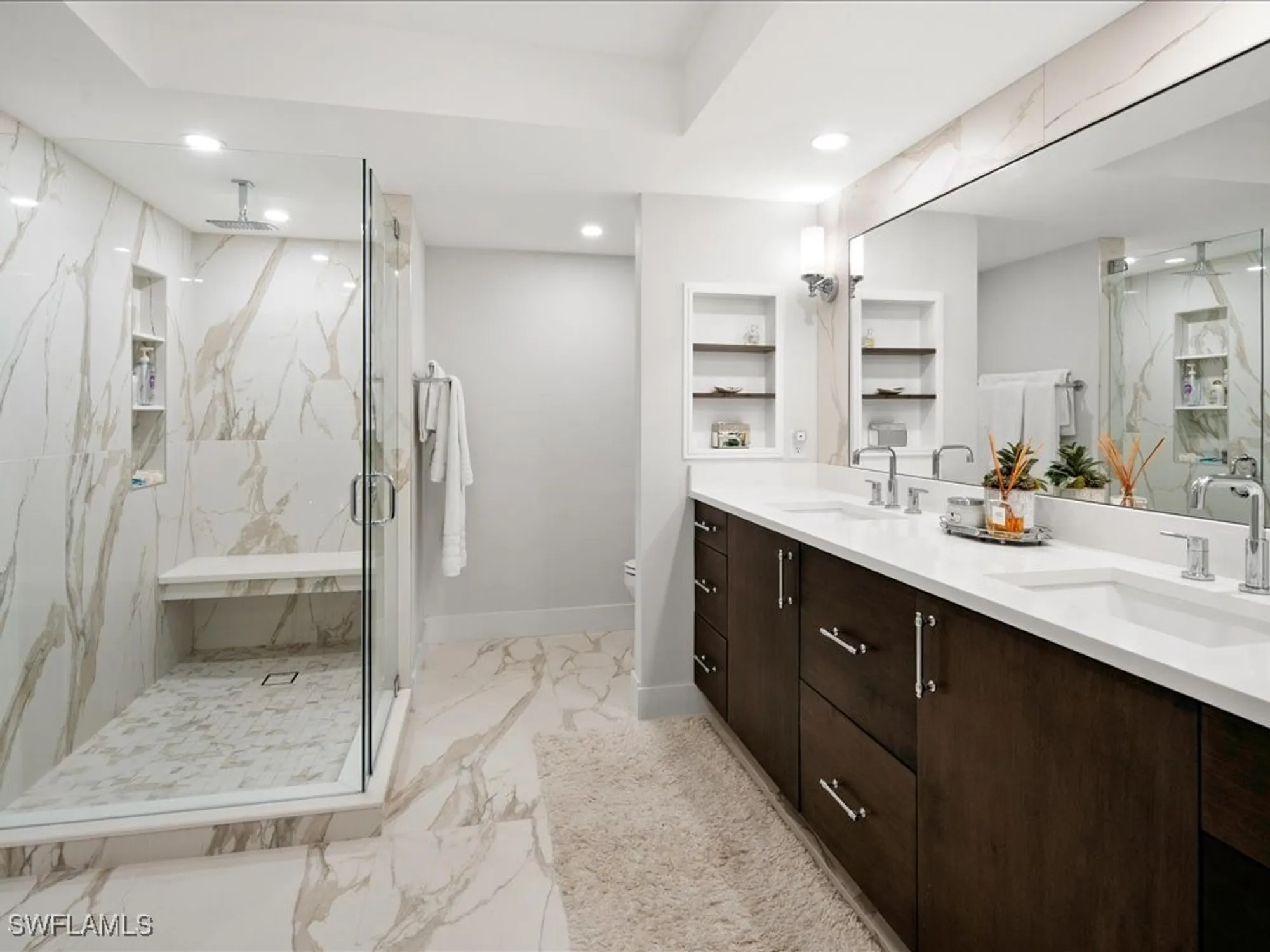 Property Slideshow image 14 of 39 | 2386 gulf shore blvd n # 104, Naples, FL, 34103