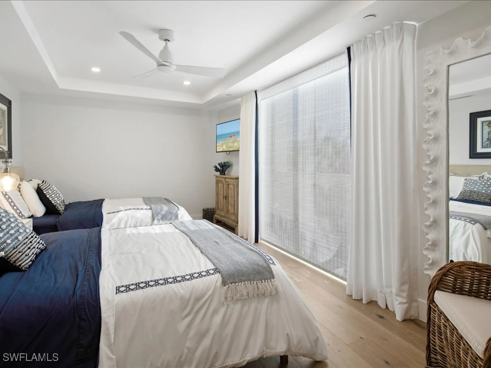 Property Slideshow image 16 of 39 | 2386 gulf shore blvd n # 104, Naples, FL, 34103