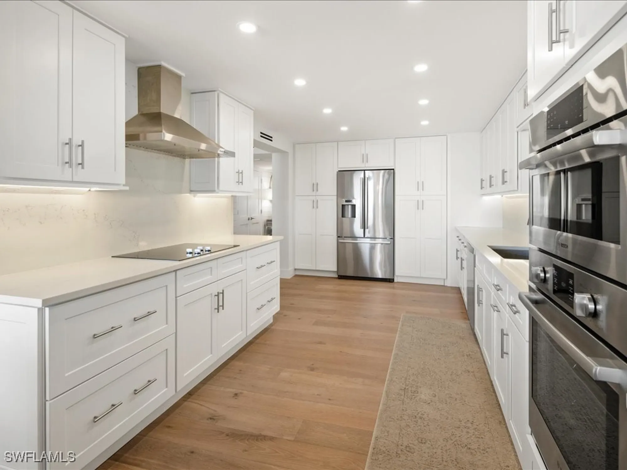 Property Slideshow image 11 of 39 | 2386 gulf shore blvd n # 104, Naples, FL, 34103