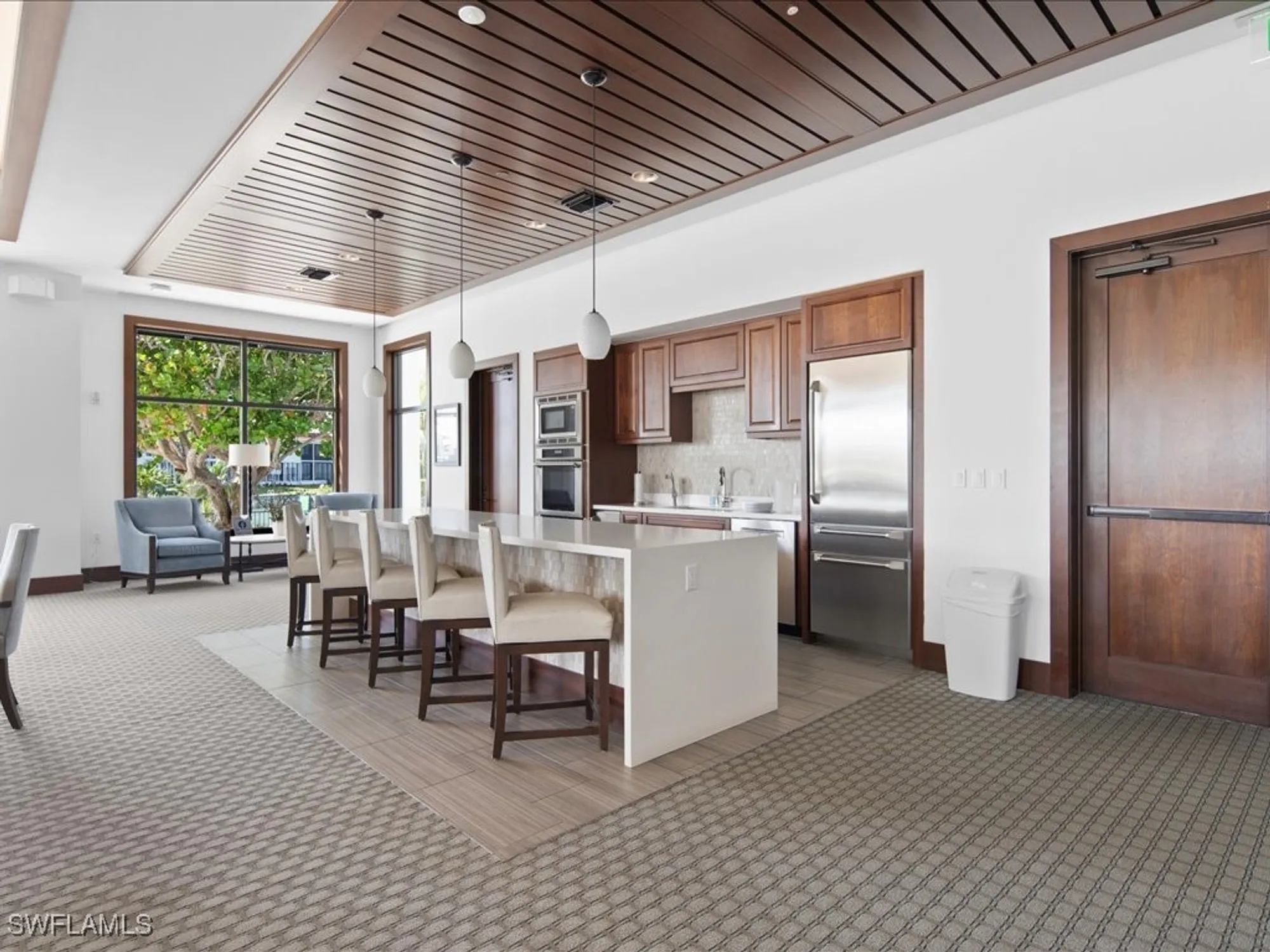 Property Slideshow image 34 of 39 | 2386 gulf shore blvd n # 104, Naples, FL, 34103