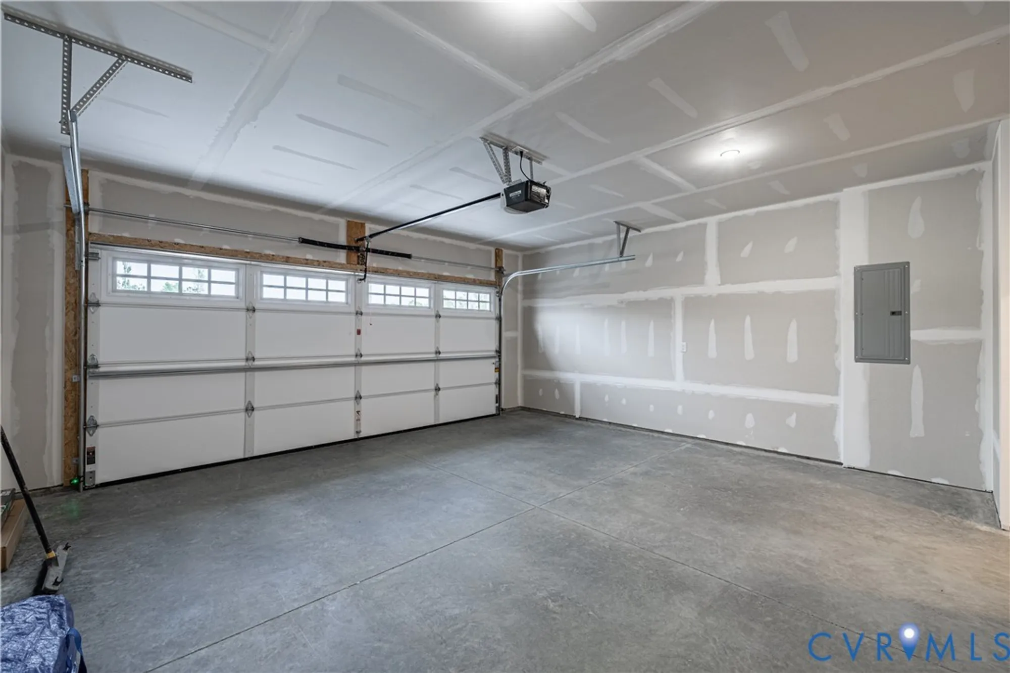 Property Slideshow image 12 of 15 | 6717 mayland ridge ln, Moseley, VA, 23120