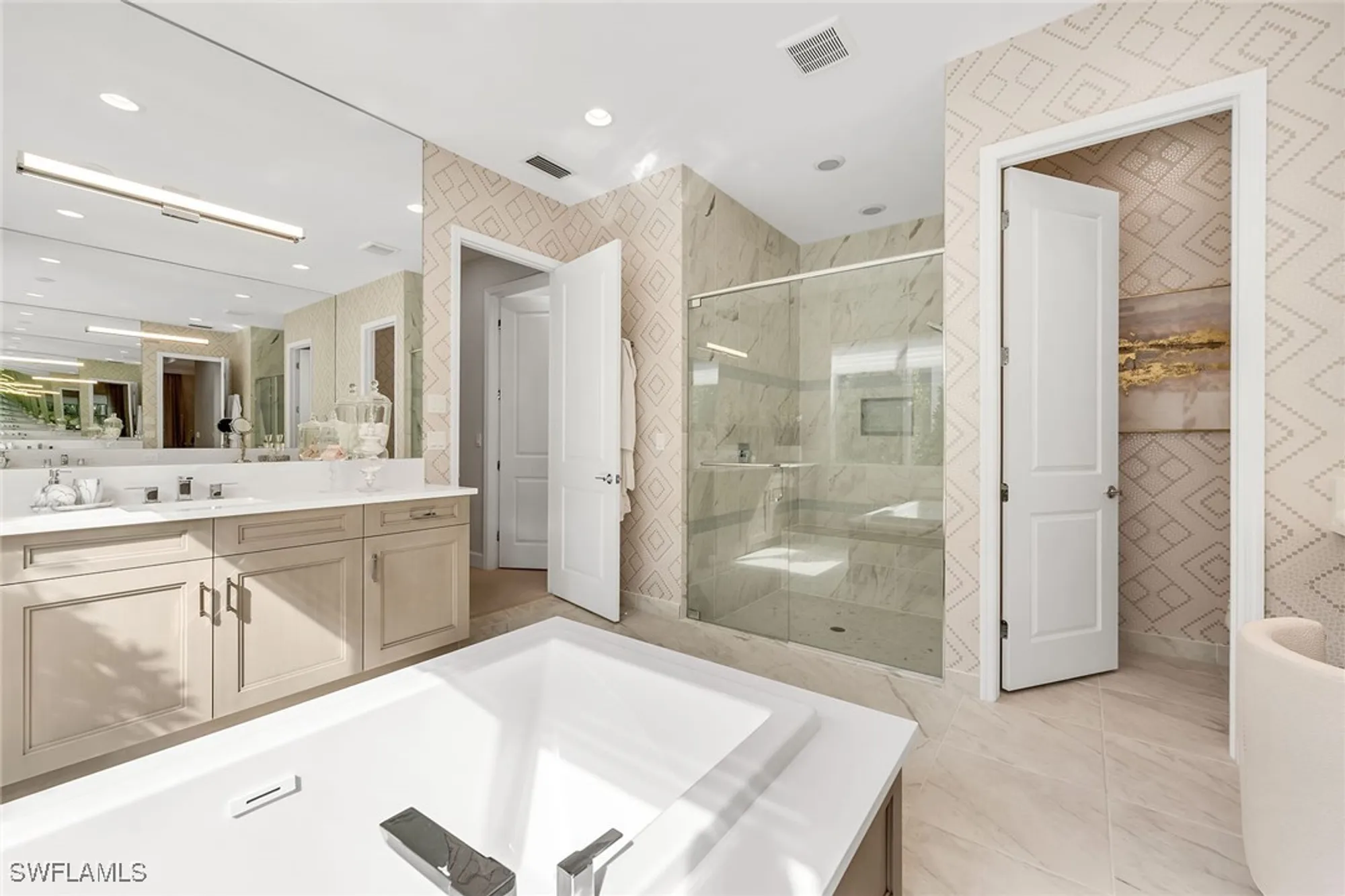 Property Slideshow image 24 of 44 | 11241 daphne ct, Naples, FL, 34120