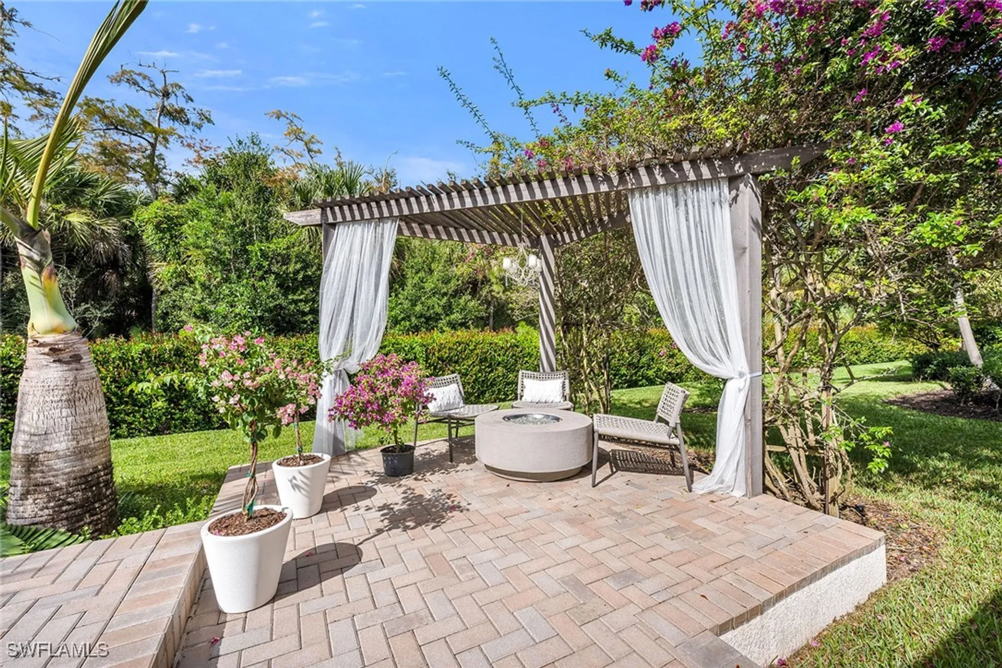 Property Slideshow image 34 of 44 | 11241 daphne ct, Naples, FL, 34120