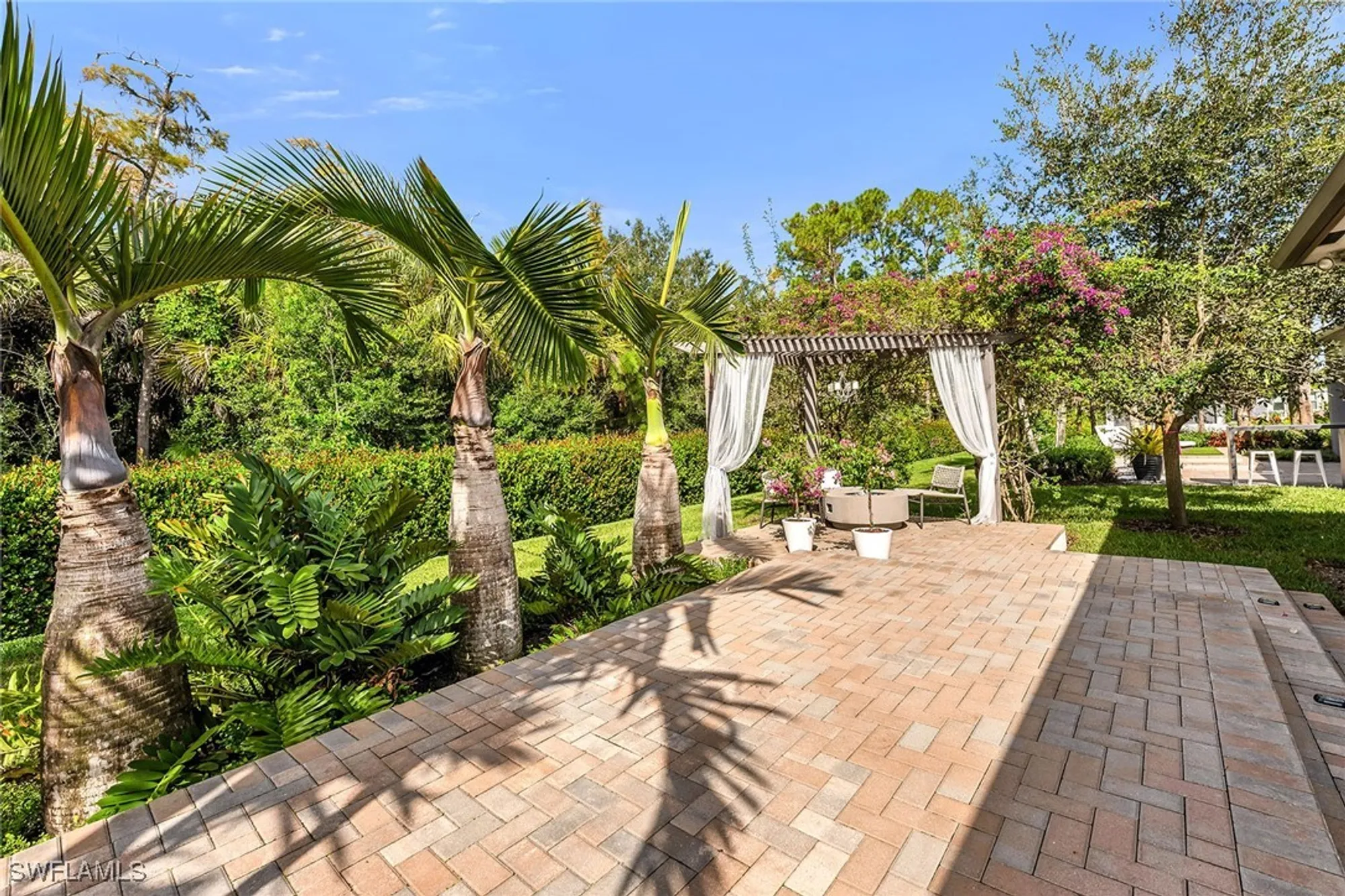 Property Slideshow image 35 of 44 | 11241 daphne ct, Naples, FL, 34120