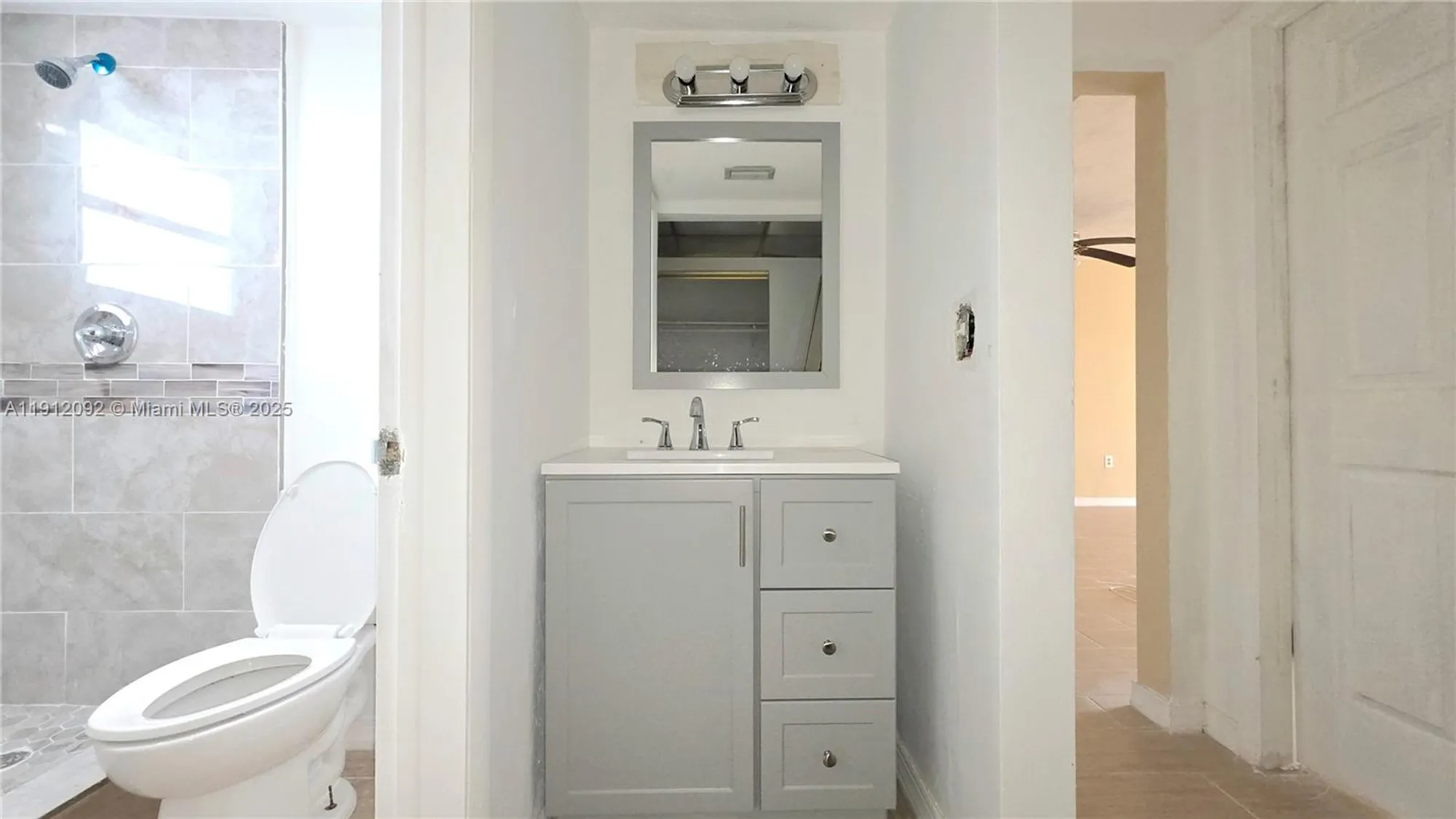 Property Slideshow image 14 of 14 | 18900 ne 3rd ct apt 520, Miami, FL, 33179