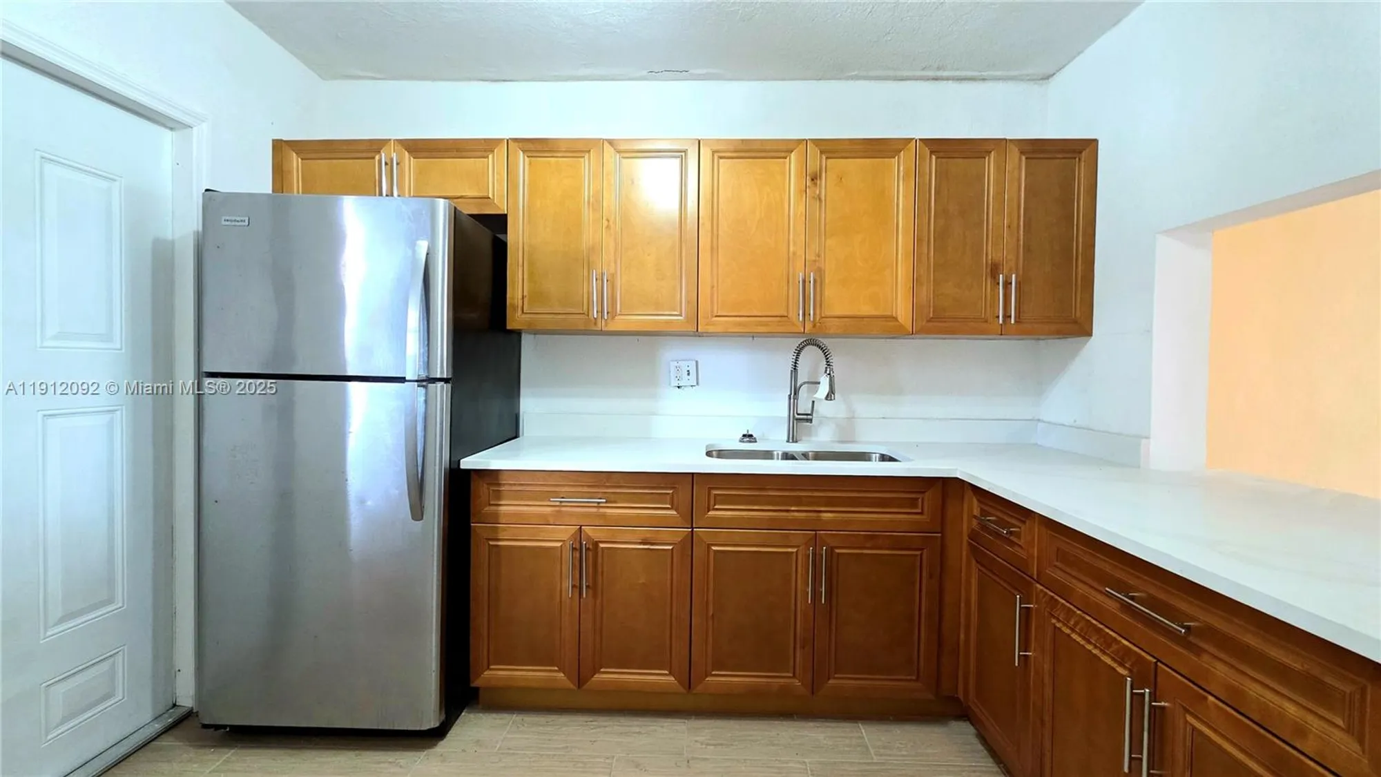 Property Slideshow image 5 of 14 | 18900 ne 3rd ct apt 520, Miami, FL, 33179