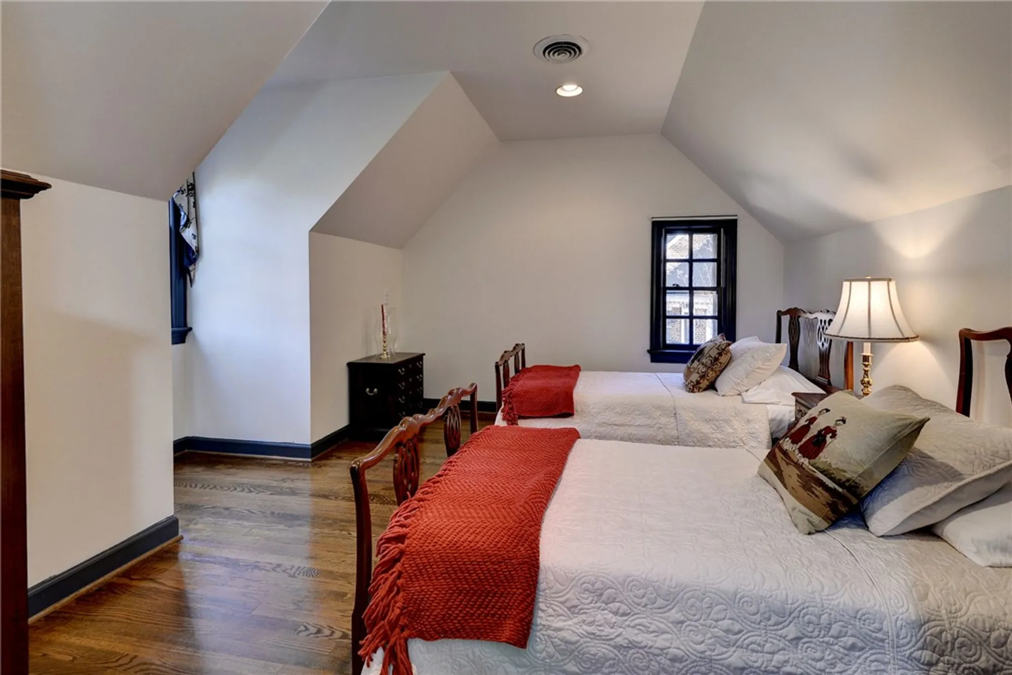 Property Slideshow image 31 of 41 | 733 e tazewells way, Williamsburg, VA, 23185