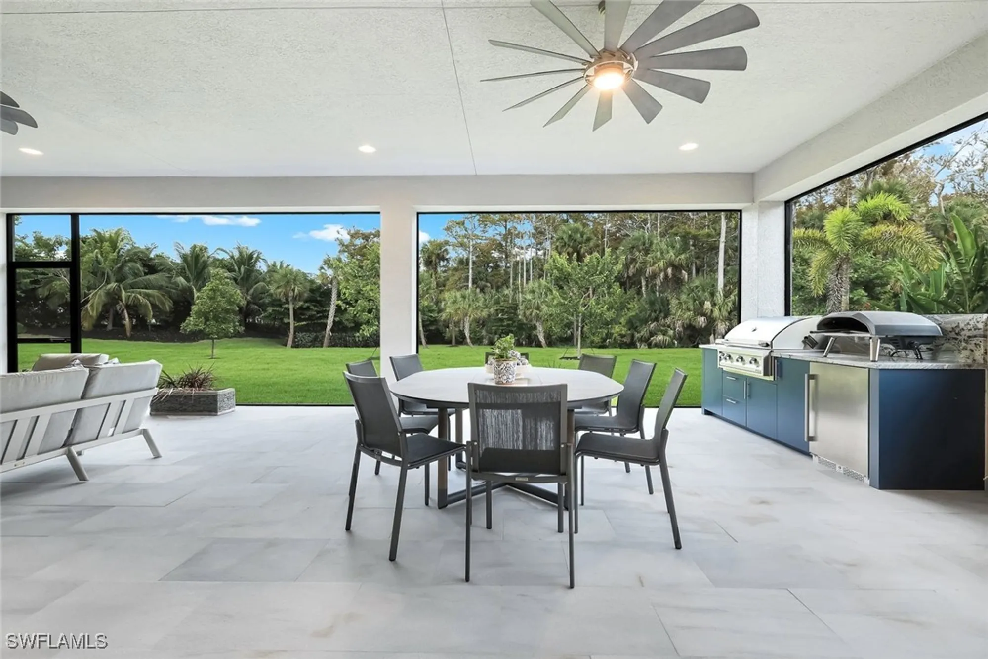 Property Slideshow image 27 of 50 | 12033 azalea way, Naples, FL, 34120