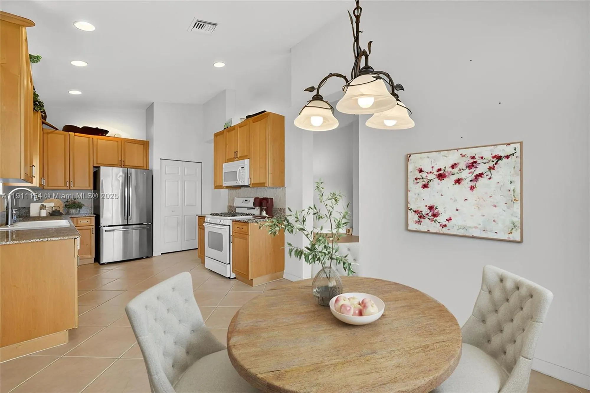 Property Slideshow image 16 of 47 | 339 nw shoreline cir, Port St Lucie, FL, 34986