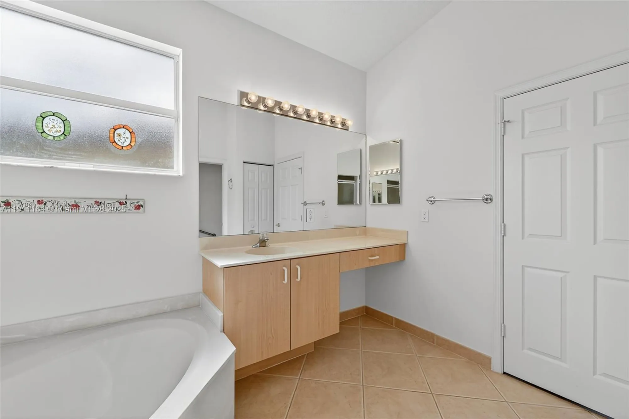 Property Slideshow image 29 of 47 | 339 nw shoreline cir, Port St Lucie, FL, 34986