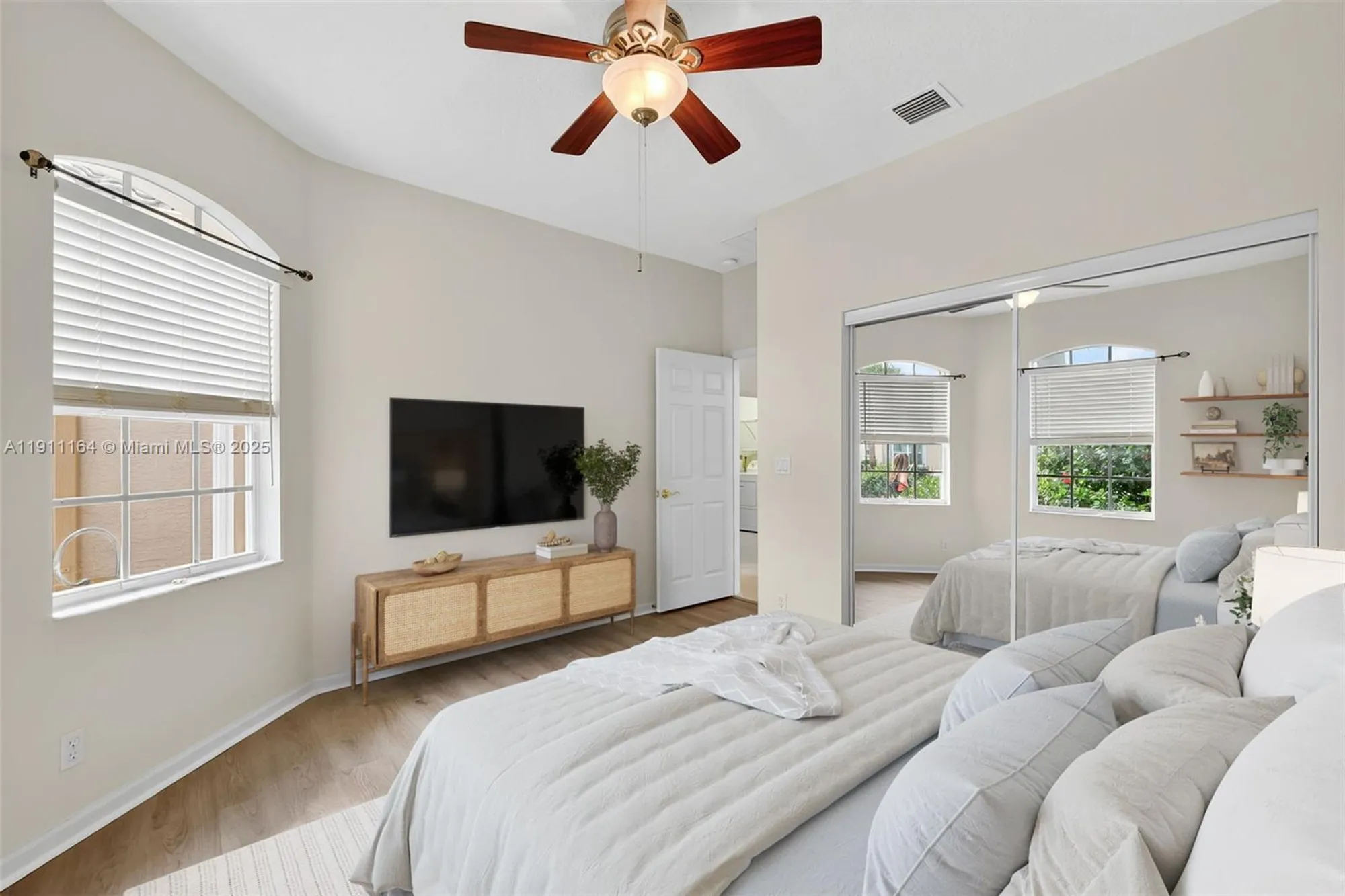Property Slideshow image 33 of 47 | 339 nw shoreline cir, Port St Lucie, FL, 34986