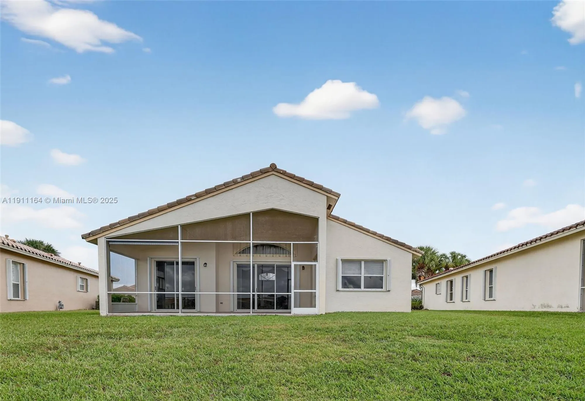 Property Slideshow image 6 of 47 | 339 nw shoreline cir, Port St Lucie, FL, 34986