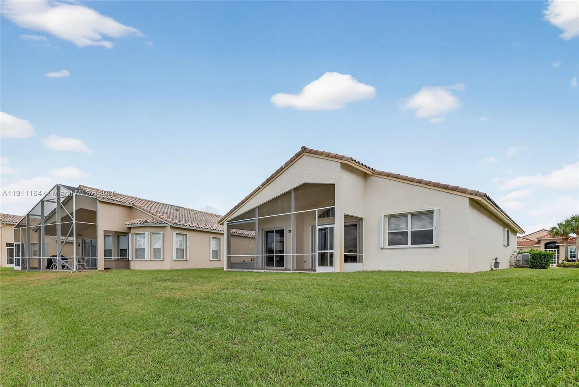 Property Slideshow image 7 of 47 | 339 nw shoreline cir, Port St Lucie, FL, 34986