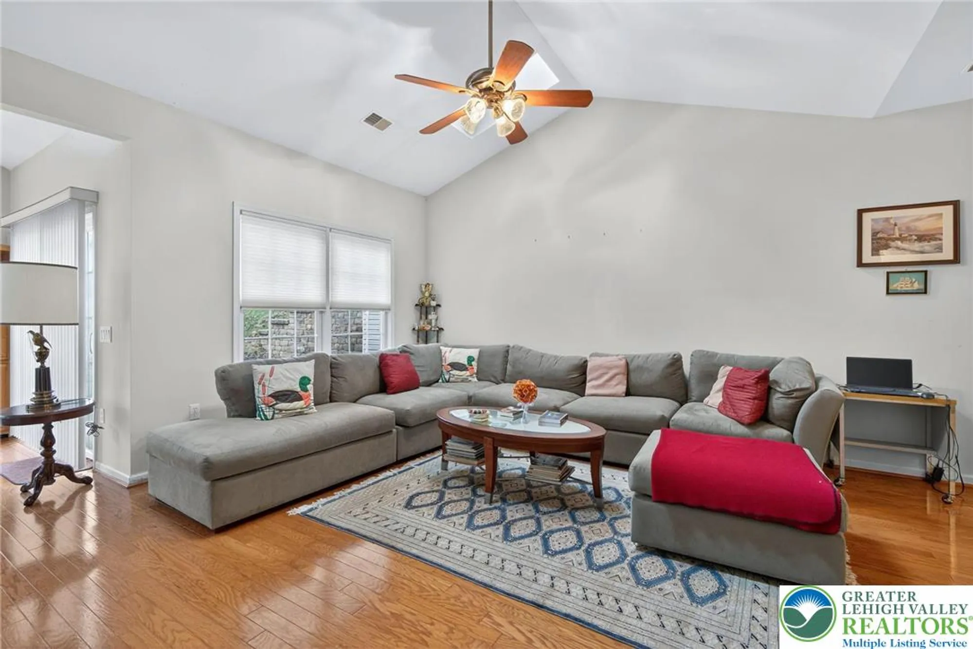 Property Slideshow image 10 of 21 | 8 kent ln, Palmer Twp, PA, 18045