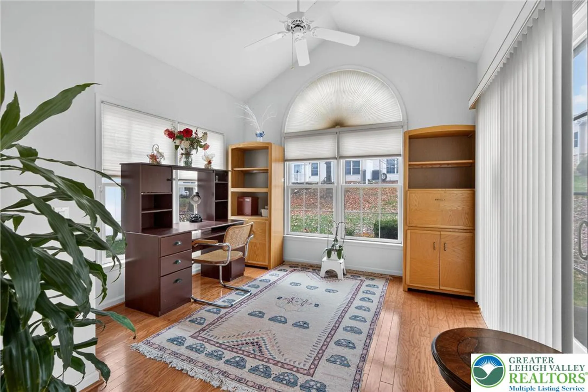 Property Slideshow image 13 of 21 | 8 kent ln, Palmer Twp, PA, 18045