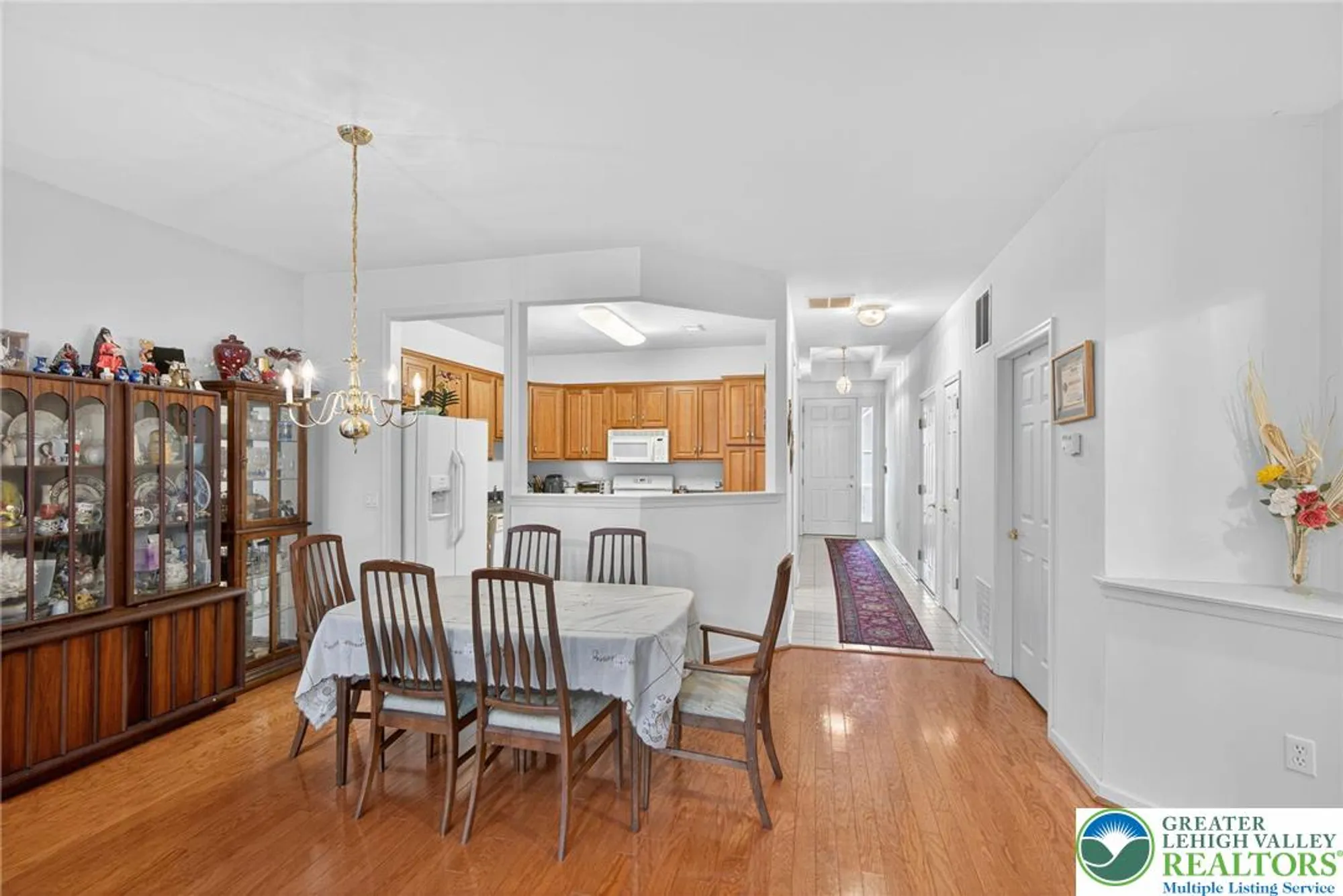 Property Slideshow image 8 of 21 | 8 kent ln, Palmer Twp, PA, 18045