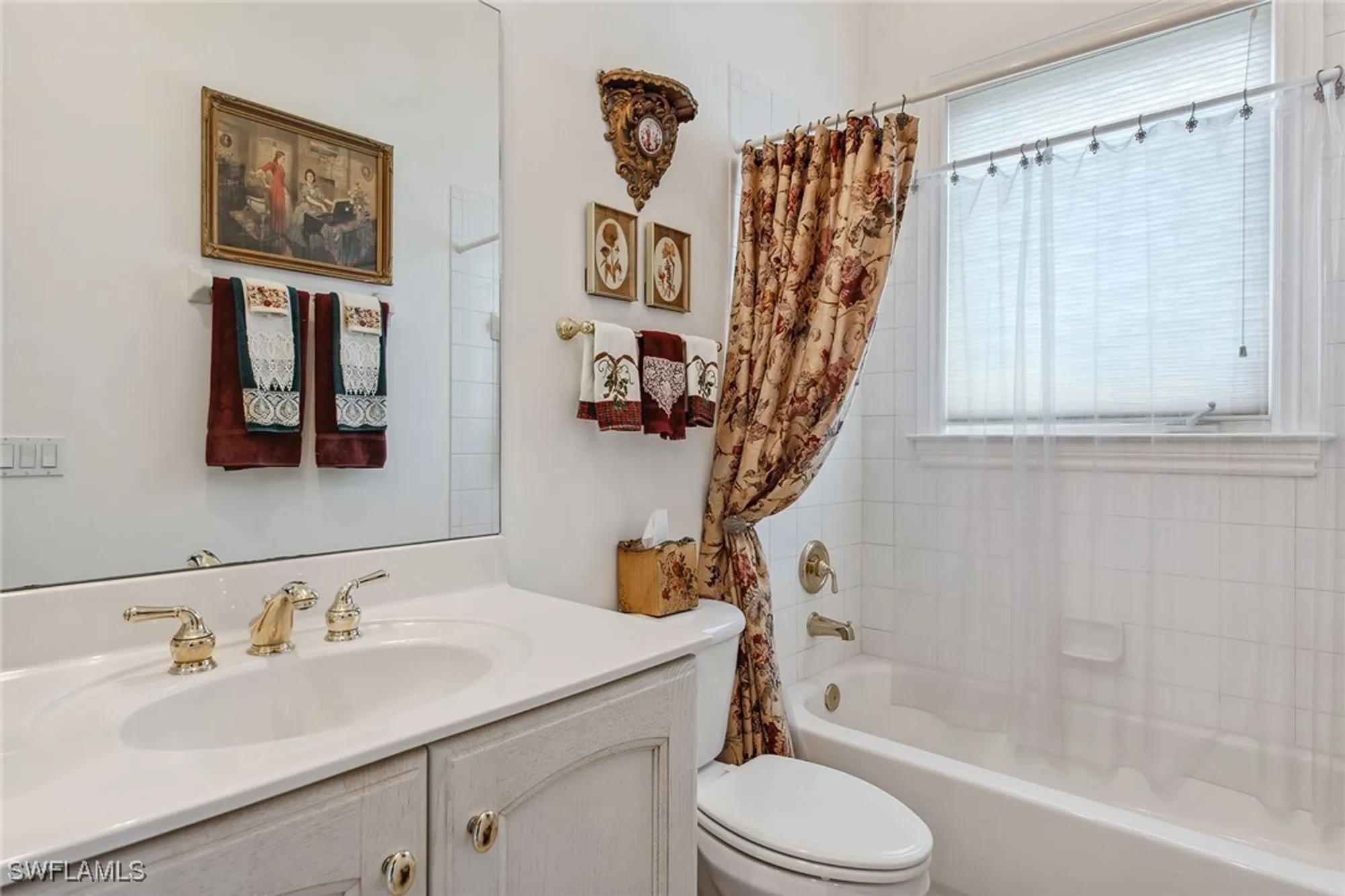 Property Slideshow image 21 of 50 | 8469 mallards way, Naples, FL, 34114