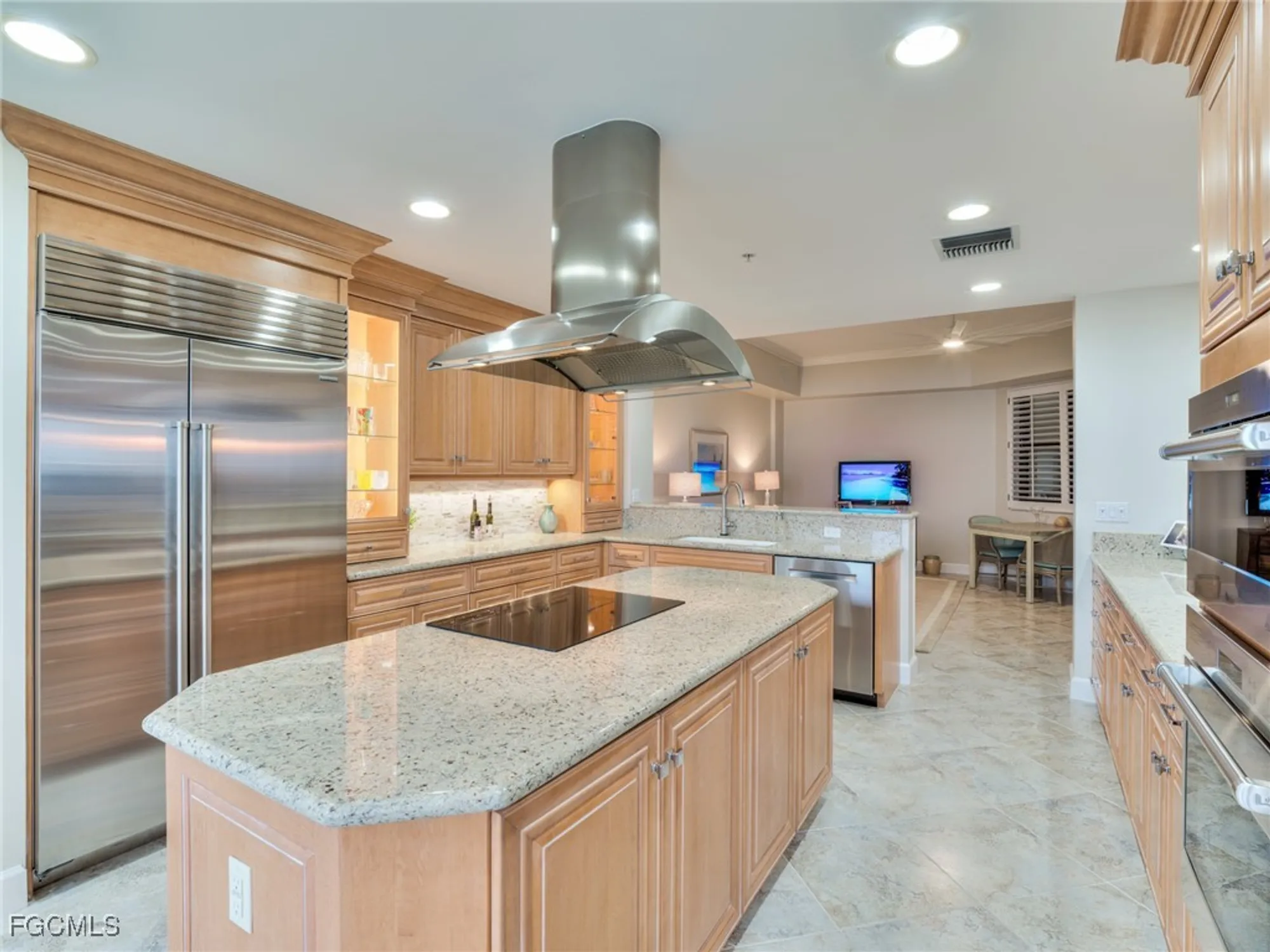 Property Slideshow image 7 of 47 | 11620 court of palms 605, Fort Myers, FL, 33908