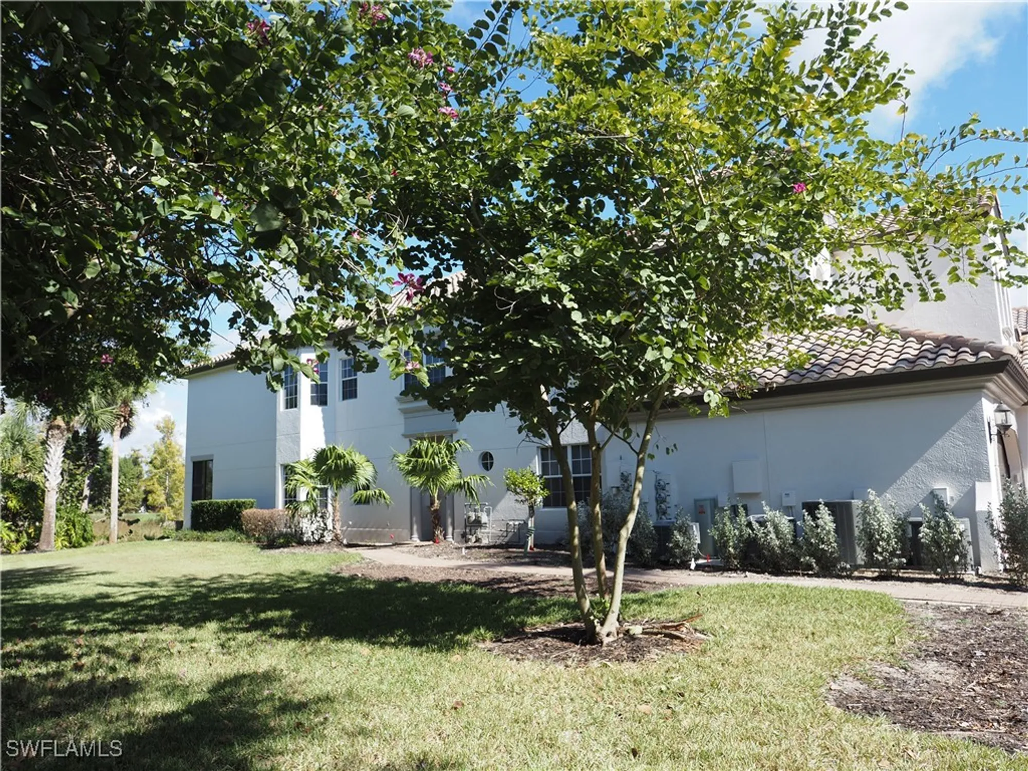 Property Slideshow image 3 of 30 | 3765 montreux ln # 1-101, Naples, FL, 34114