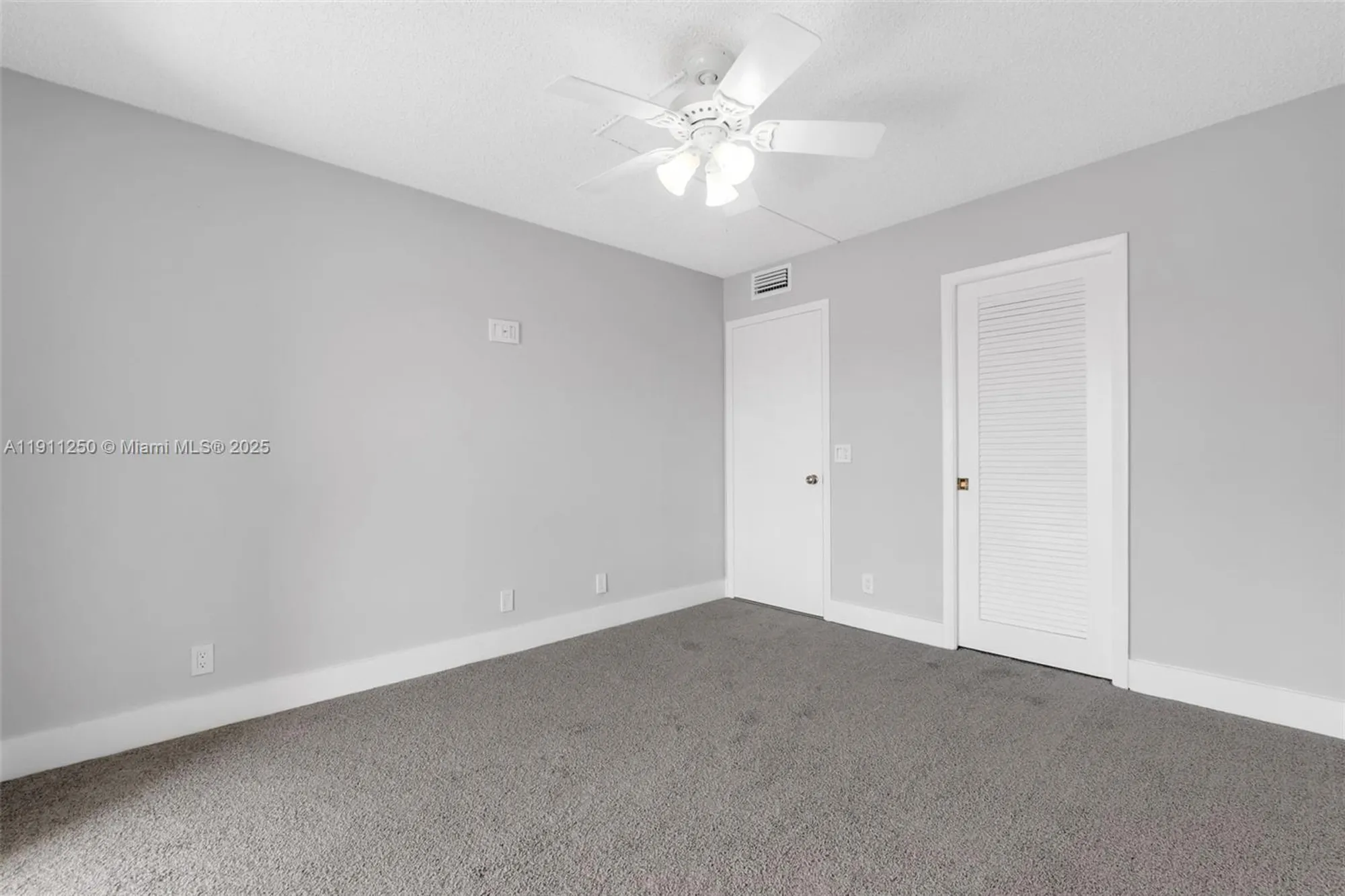 Property Slideshow image 12 of 31 | 4025 yarmouth b # 4025, Boca Raton, FL, 33434