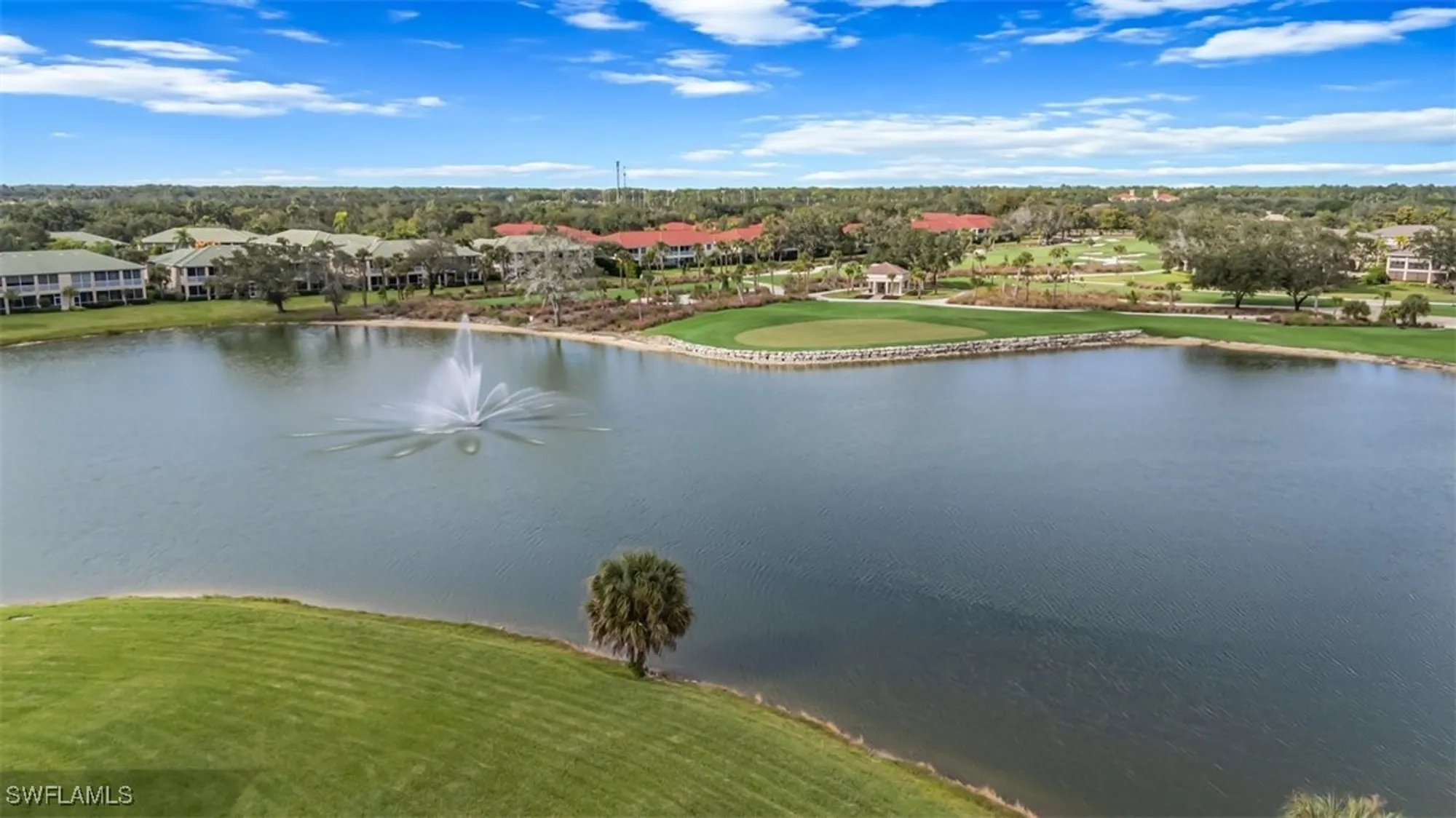 Property Slideshow image 17 of 29 | 612 el camino real unit 101, Naples, FL, 34119