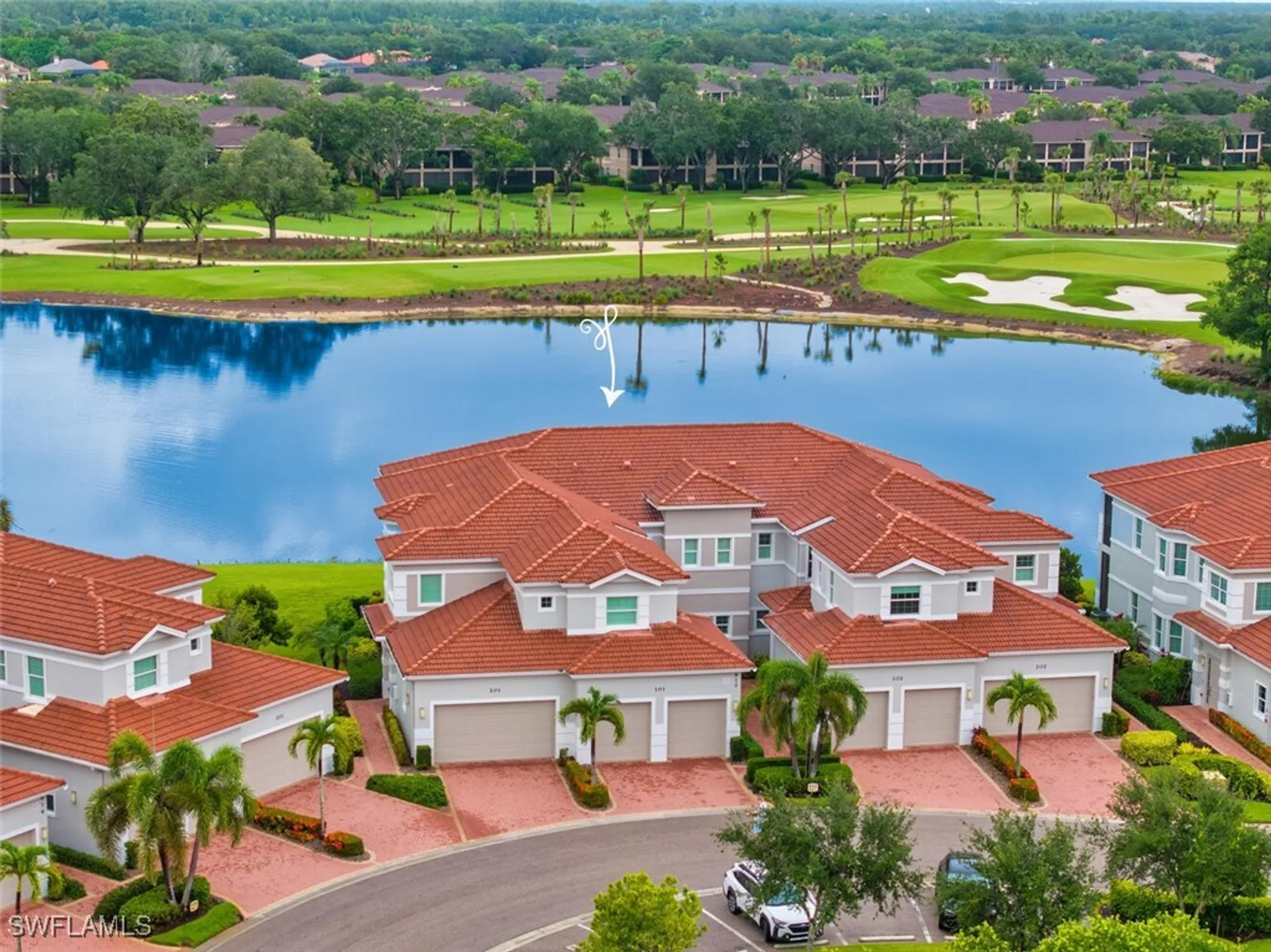 Property Slideshow image 1 of 29 | 612 el camino real unit 101, Naples, FL, 34119