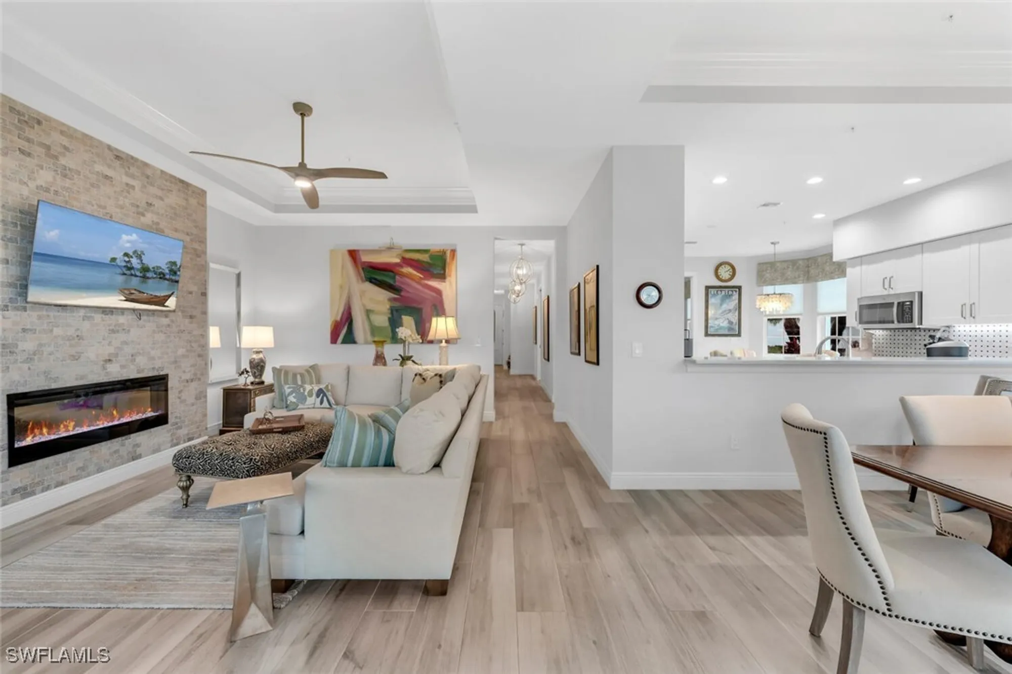 Property Slideshow image 10 of 29 | 612 el camino real unit 101, Naples, FL, 34119