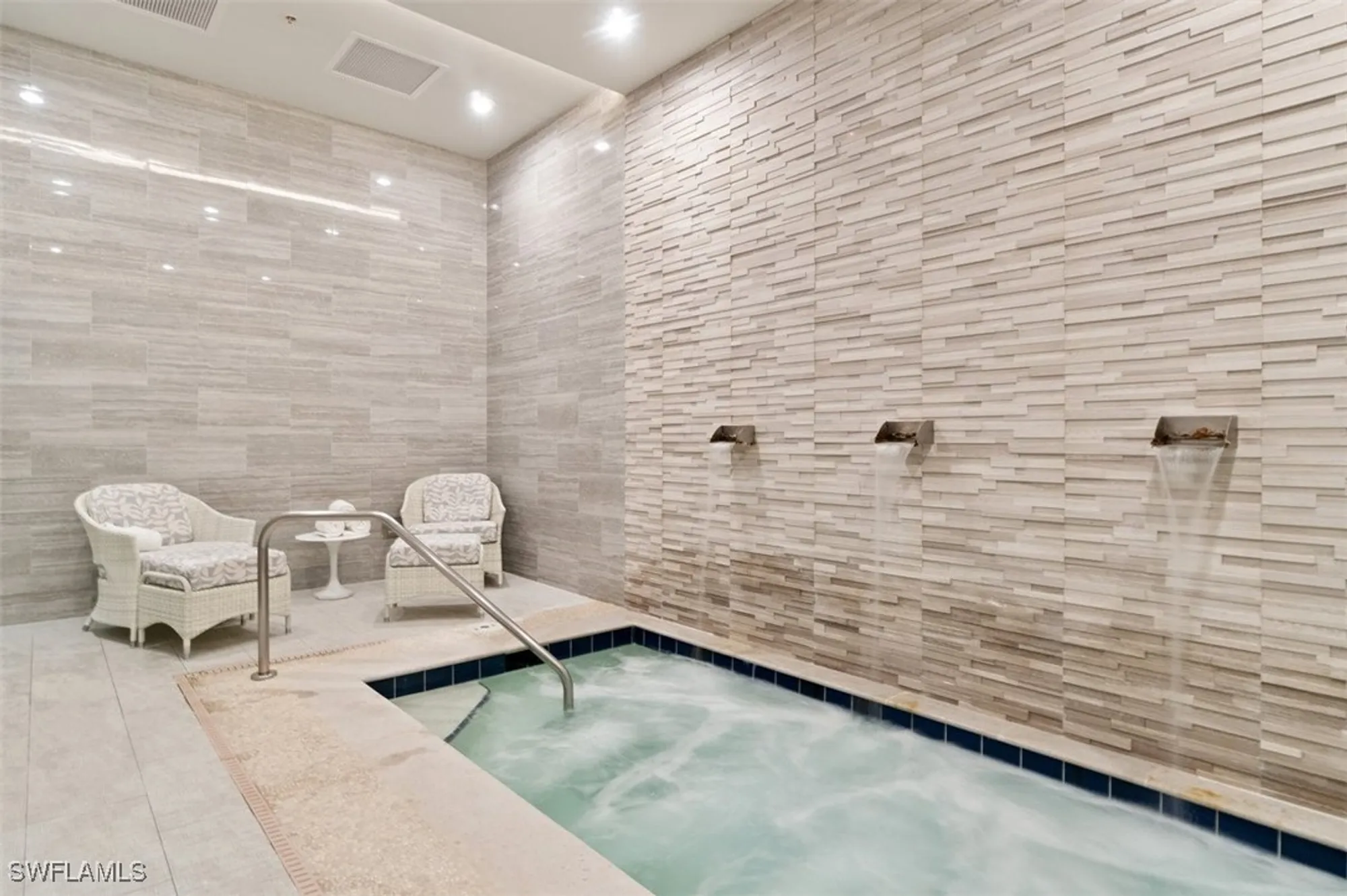 Property Slideshow image 28 of 29 | 612 el camino real unit 101, Naples, FL, 34119