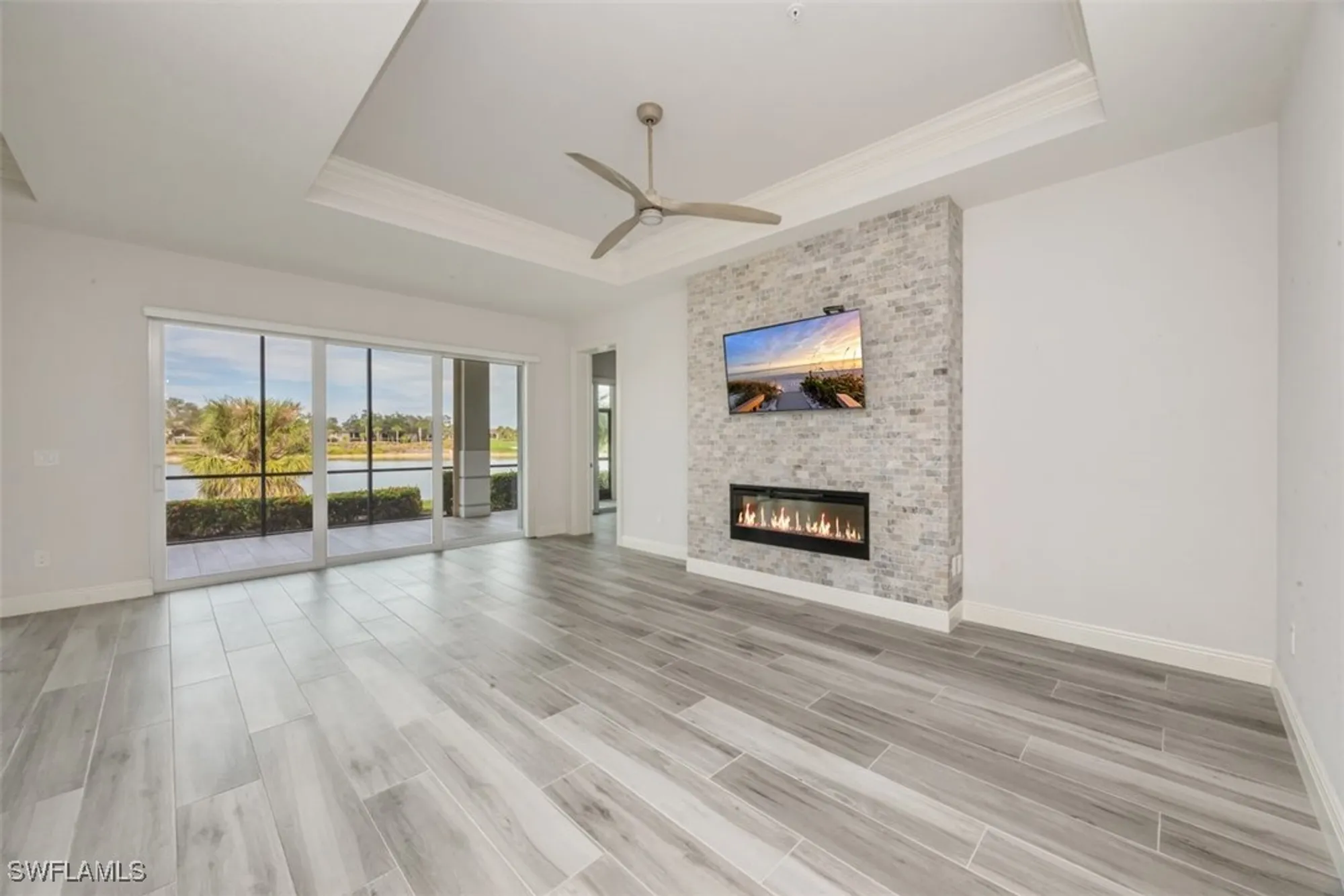 Property Slideshow image 5 of 29 | 612 el camino real unit 101, Naples, FL, 34119