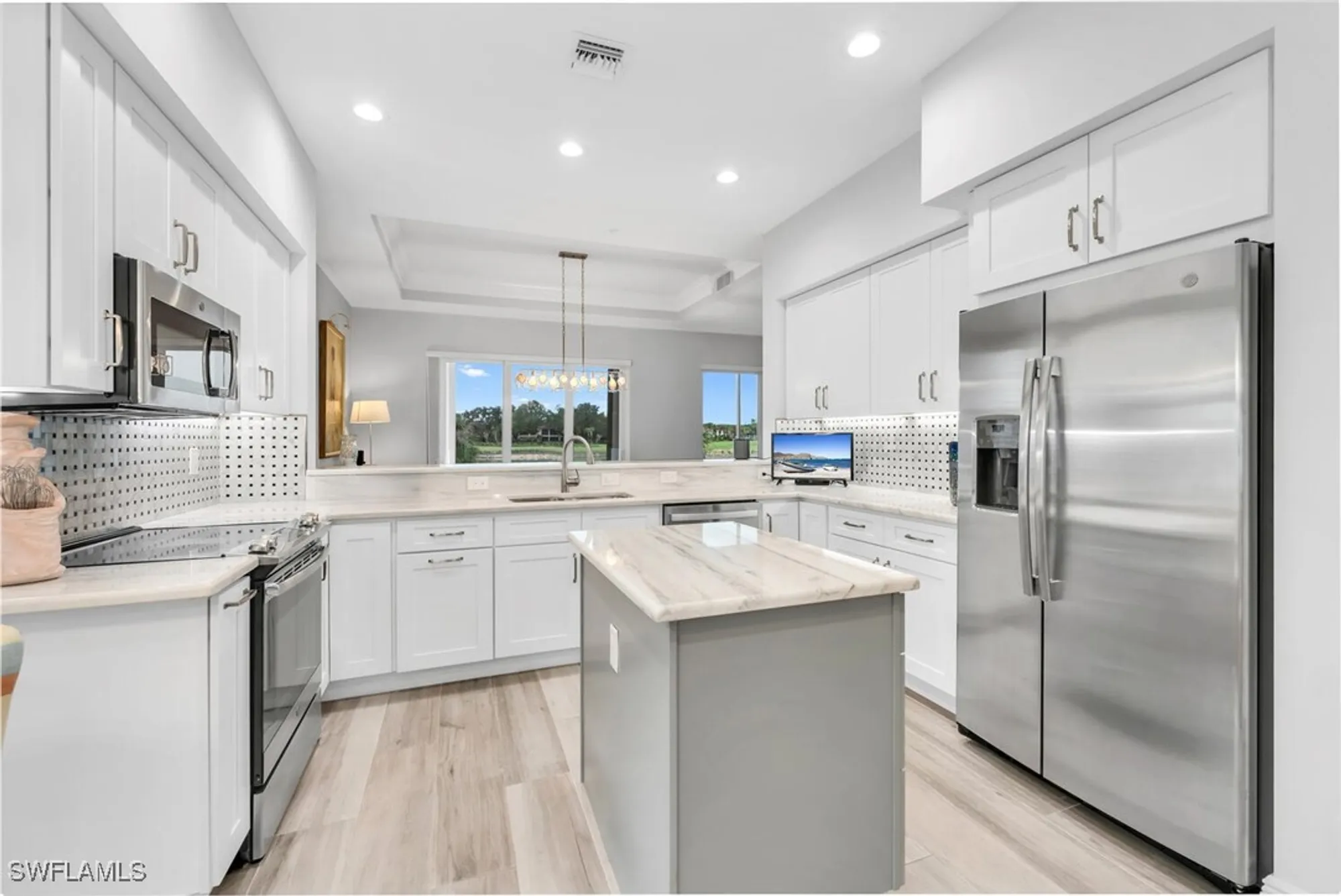 Property Slideshow image 7 of 29 | 612 el camino real unit 101, Naples, FL, 34119