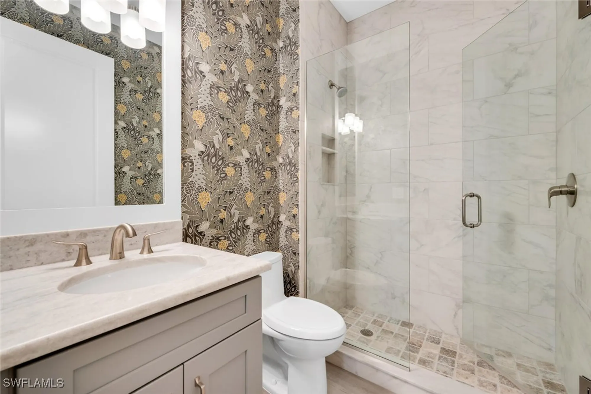 Property Slideshow image 9 of 29 | 612 el camino real unit 101, Naples, FL, 34119