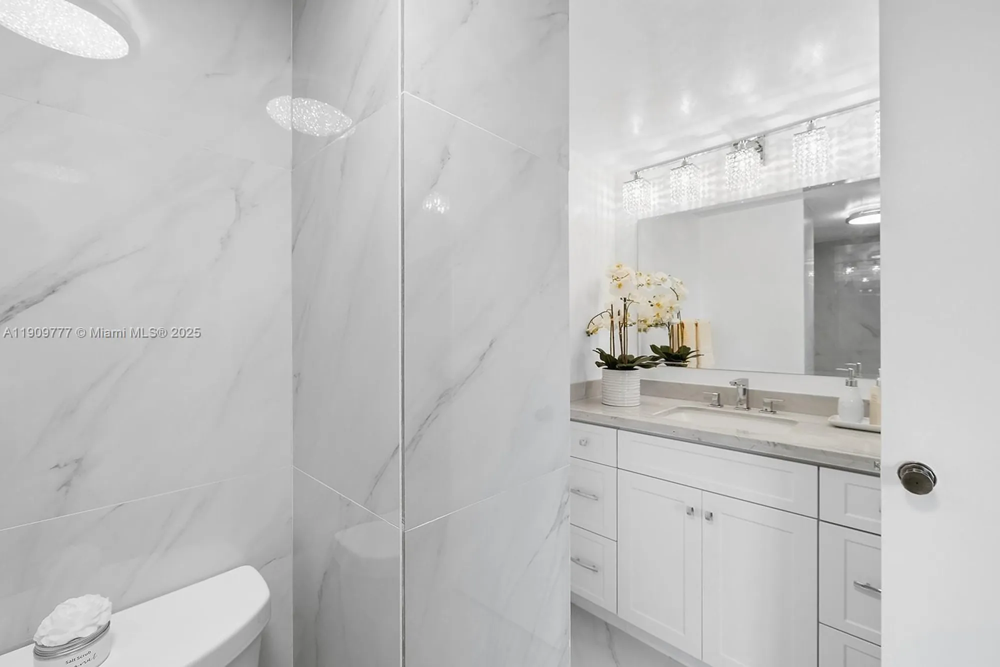 Property Slideshow image 27 of 38 | 1000 saint charles pl 417, Pembroke Pines, FL, 33026