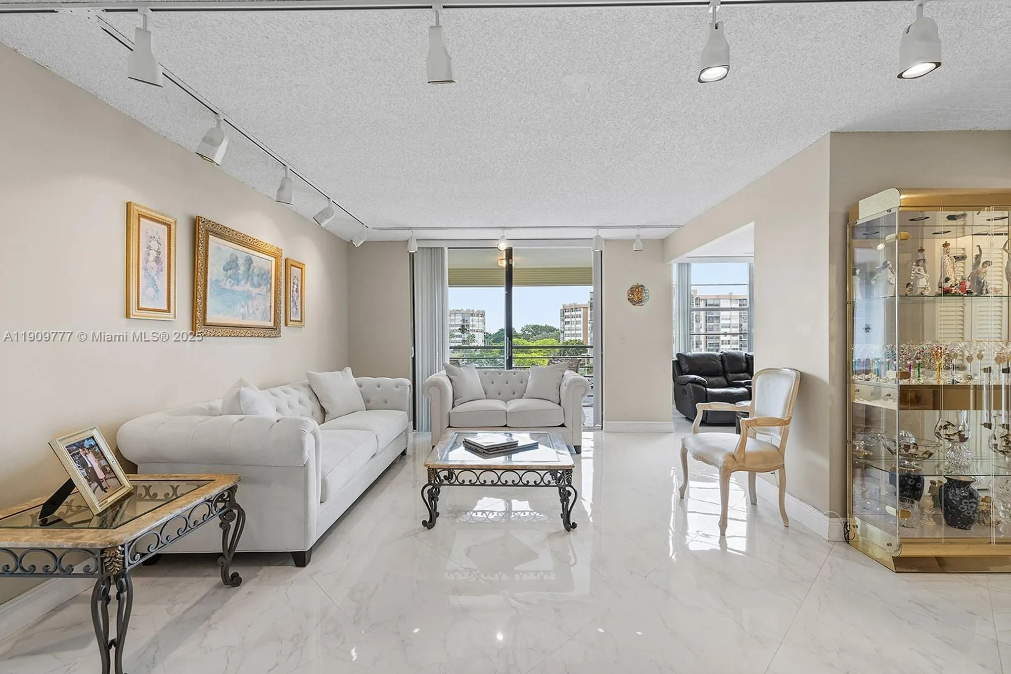 Property Slideshow image 2 of 38 | 1000 saint charles pl 417, Pembroke Pines, FL, 33026