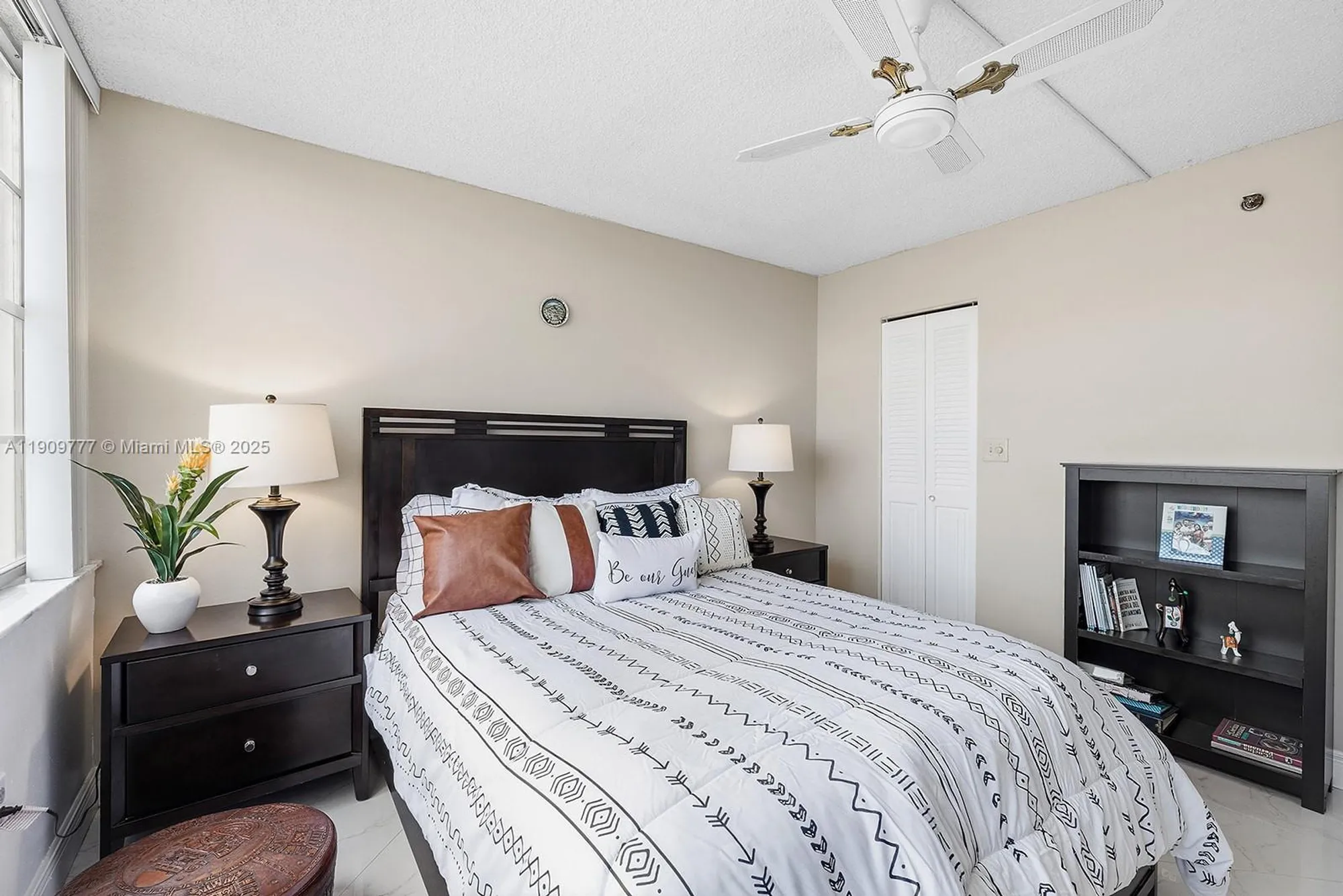 Property Slideshow image 23 of 38 | 1000 saint charles pl 417, Pembroke Pines, FL, 33026