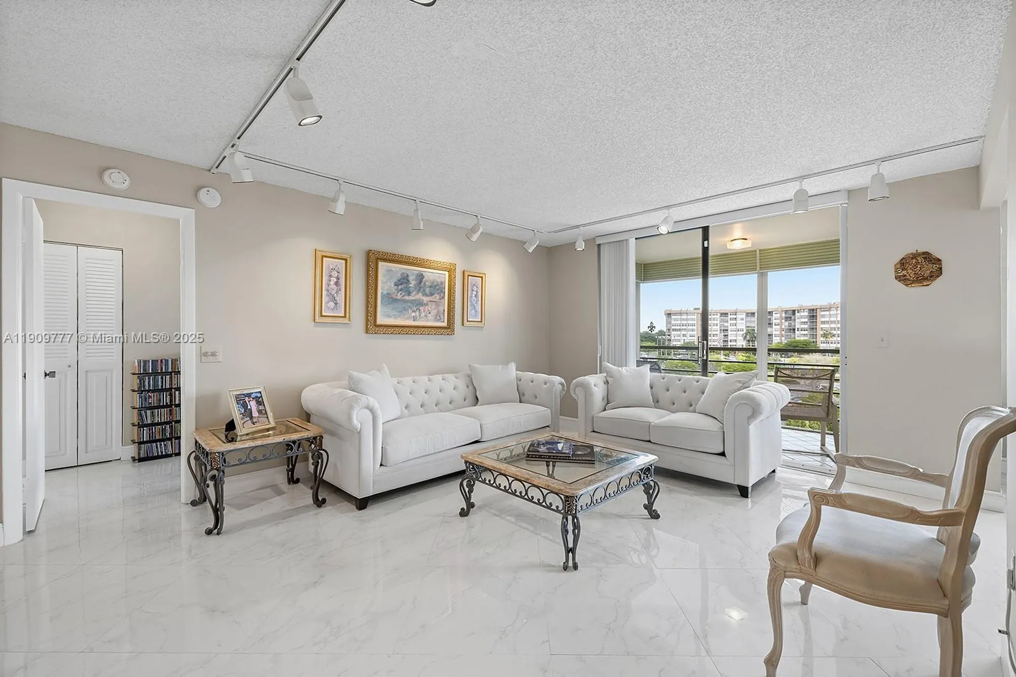 Property Slideshow image 3 of 38 | 1000 saint charles pl 417, Pembroke Pines, FL, 33026
