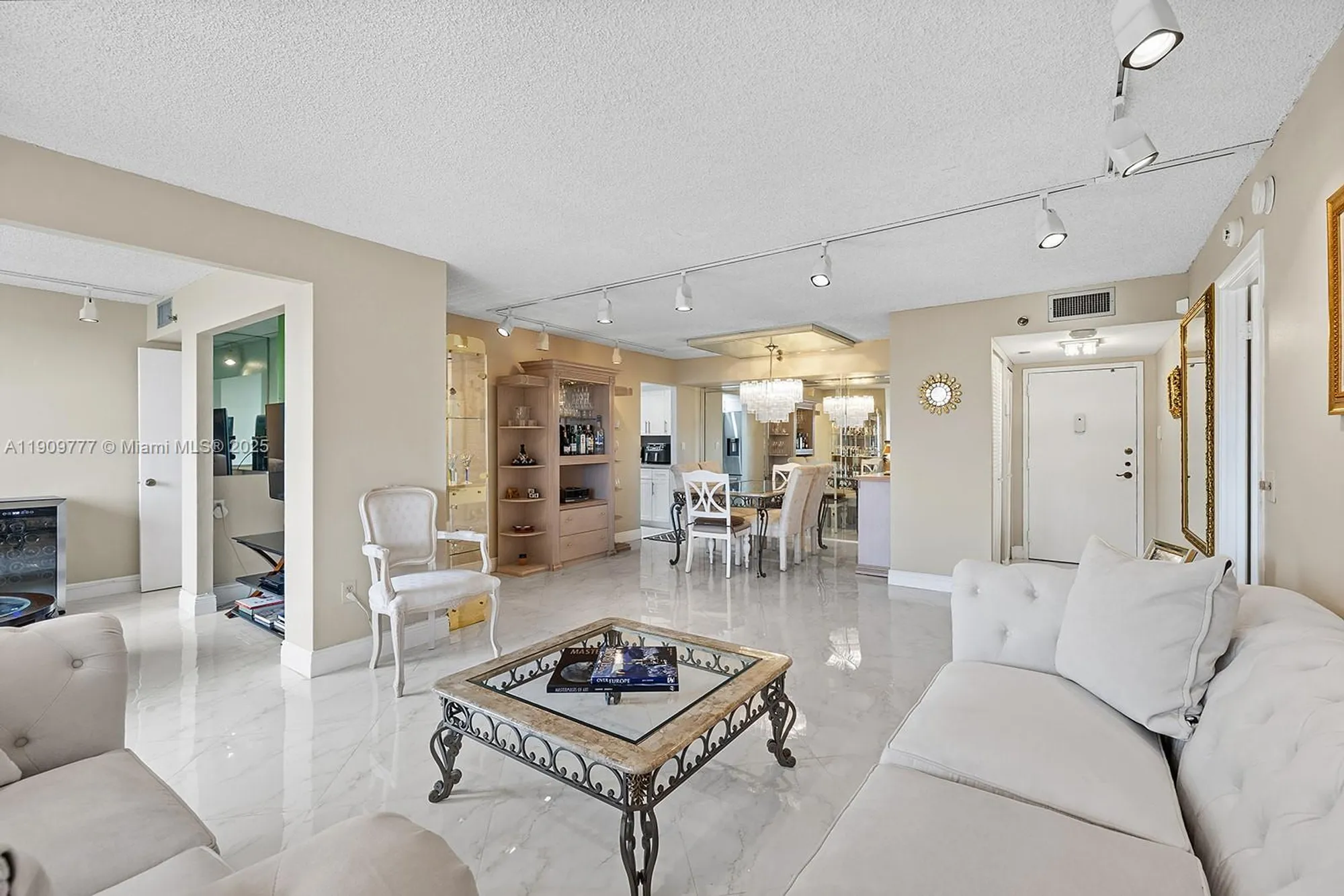 Property Slideshow image 5 of 38 | 1000 saint charles pl 417, Pembroke Pines, FL, 33026